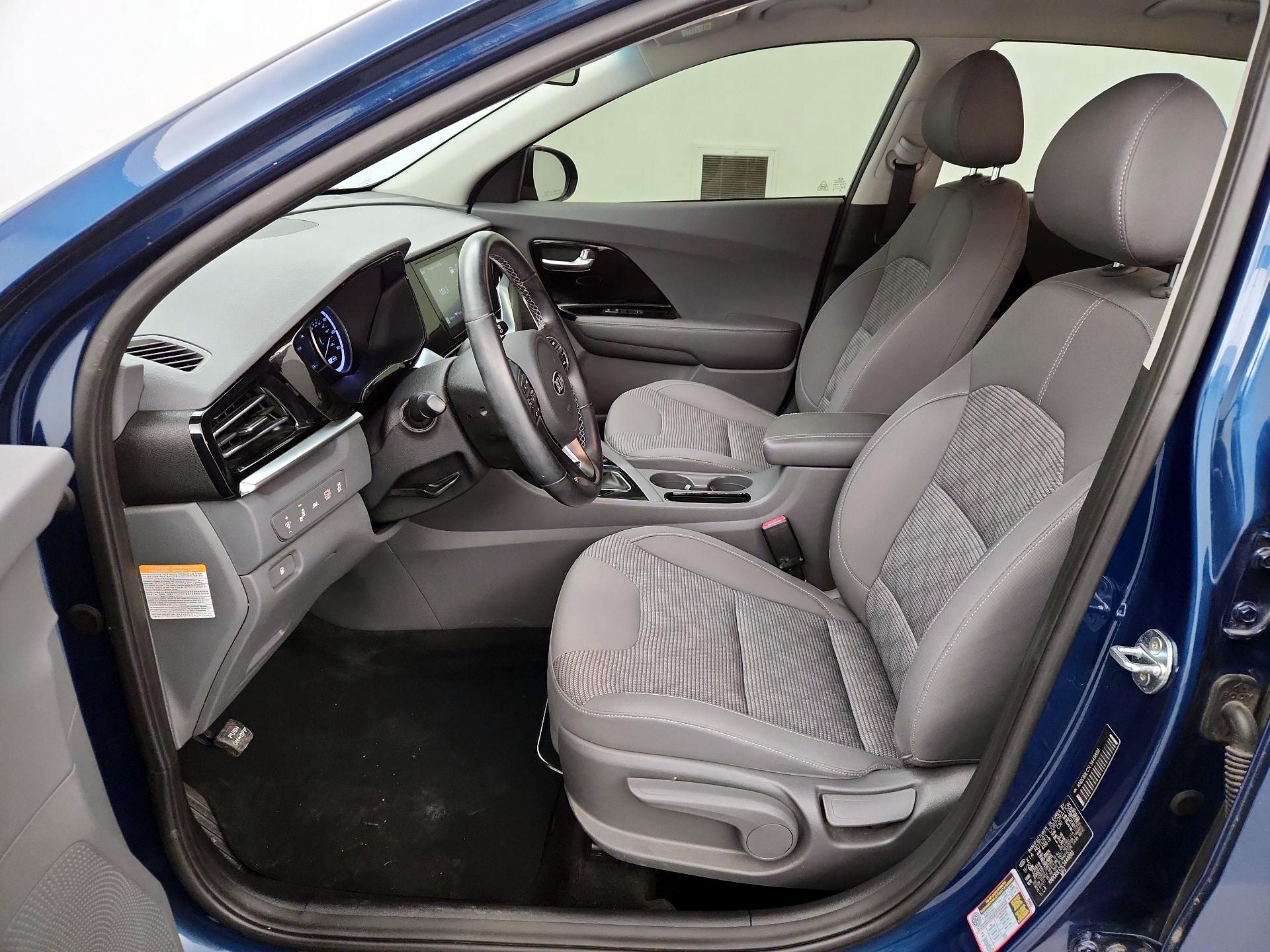 Thumbnail: 2020 Kia Niro - 11