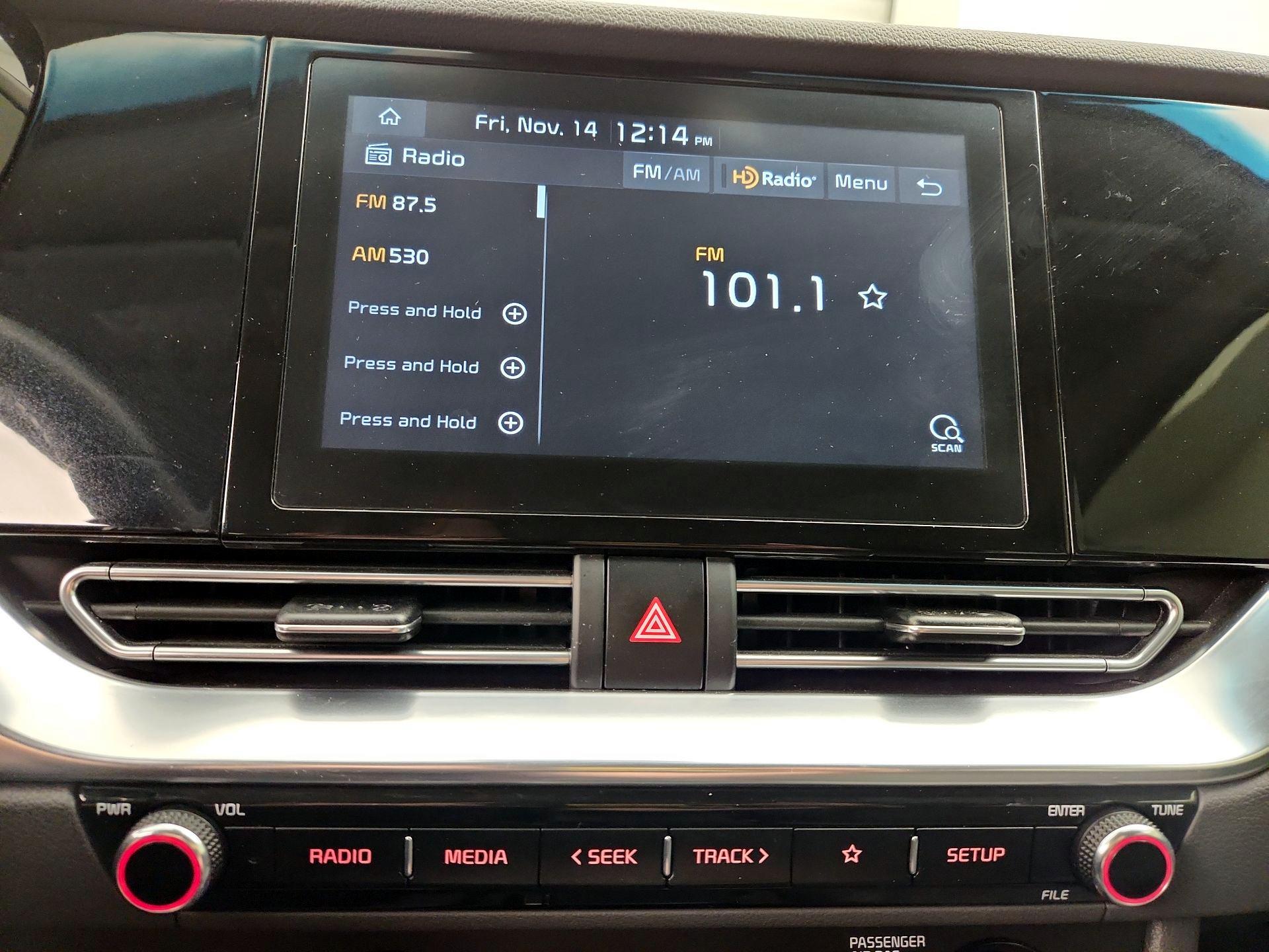 Thumbnail: 2020 Kia Niro - 15