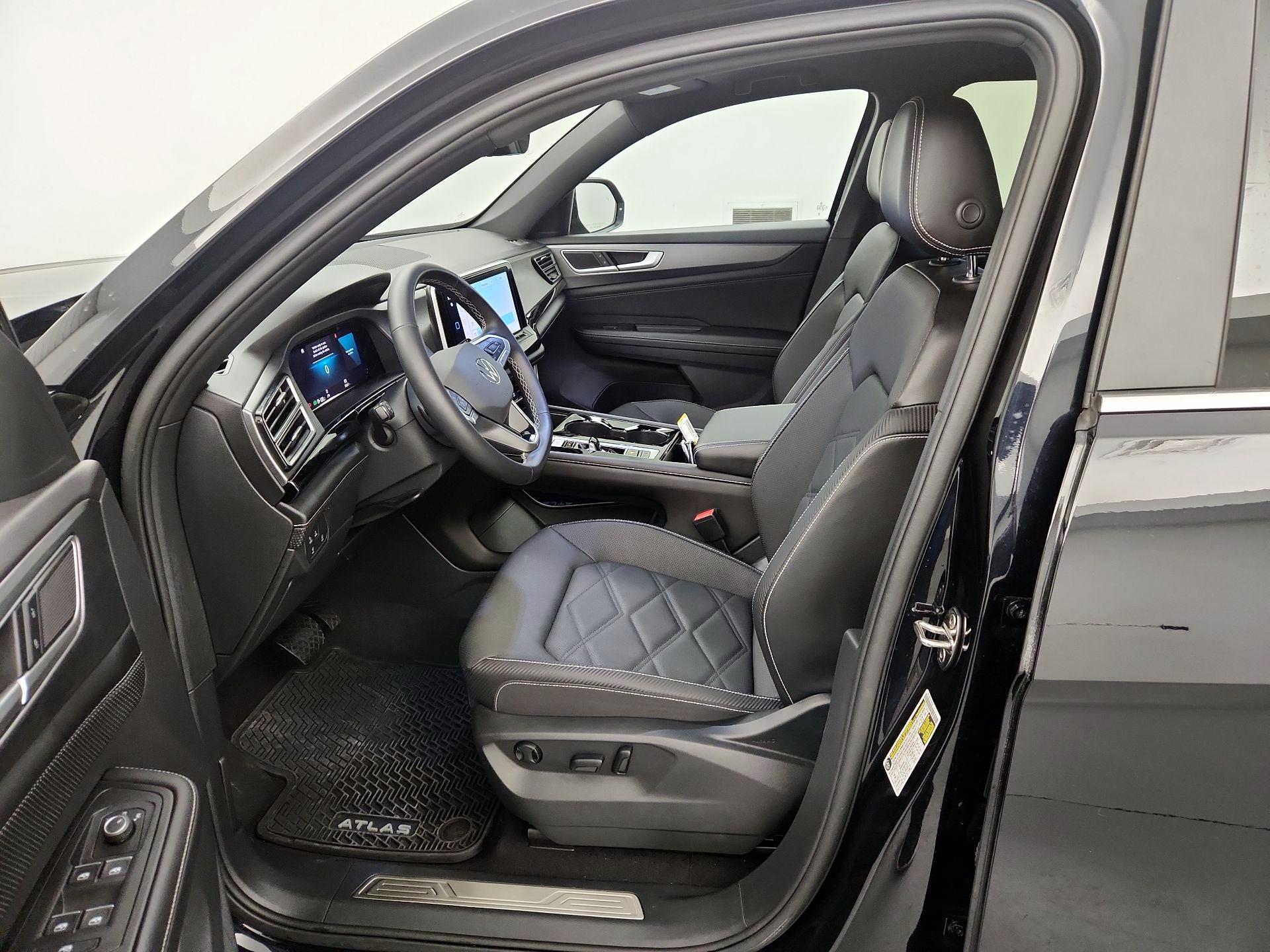 Thumbnail: 2024 Volkswagen Atlas - 11