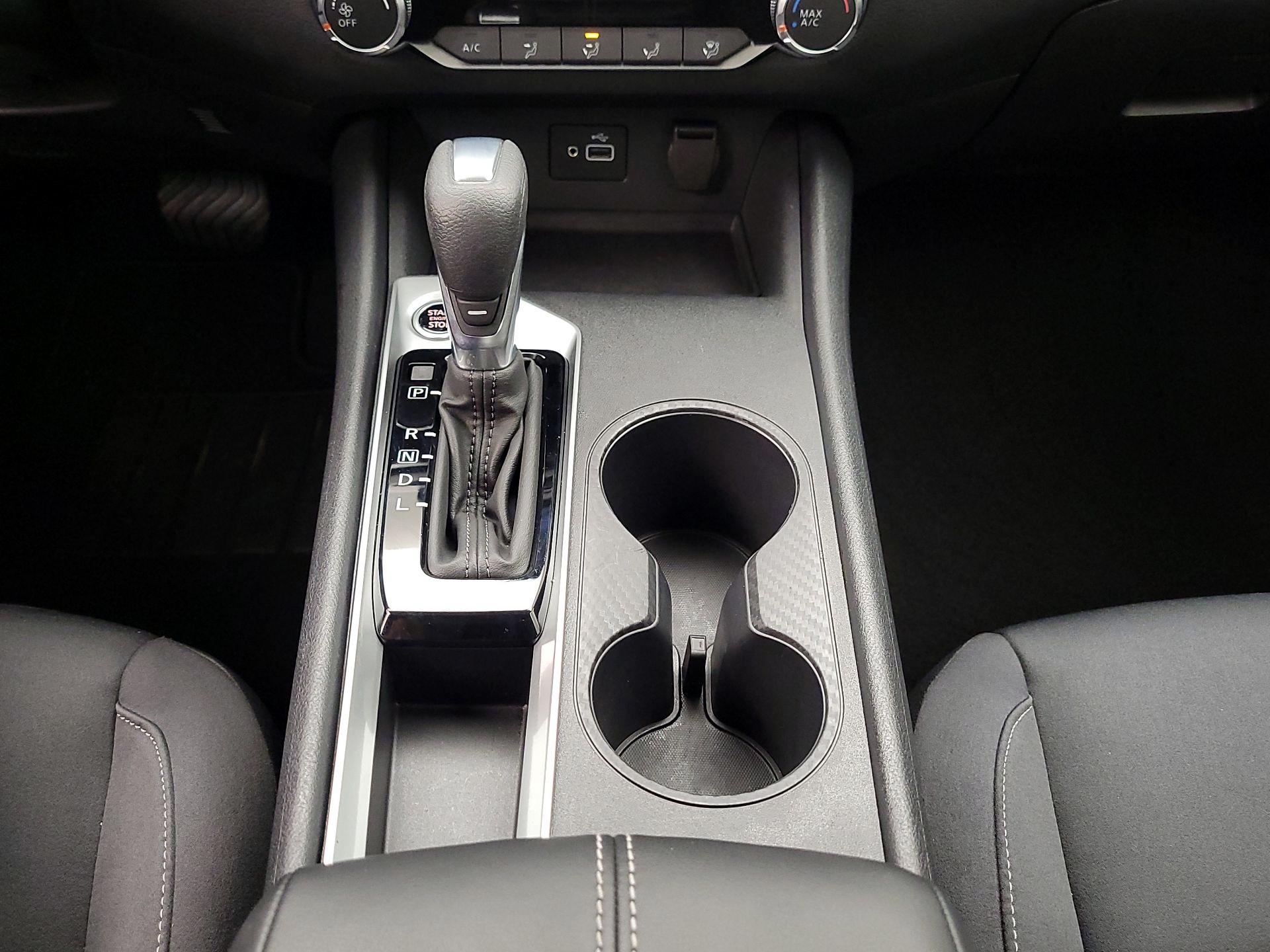 Thumbnail: 2022 Nissan Altima - 17