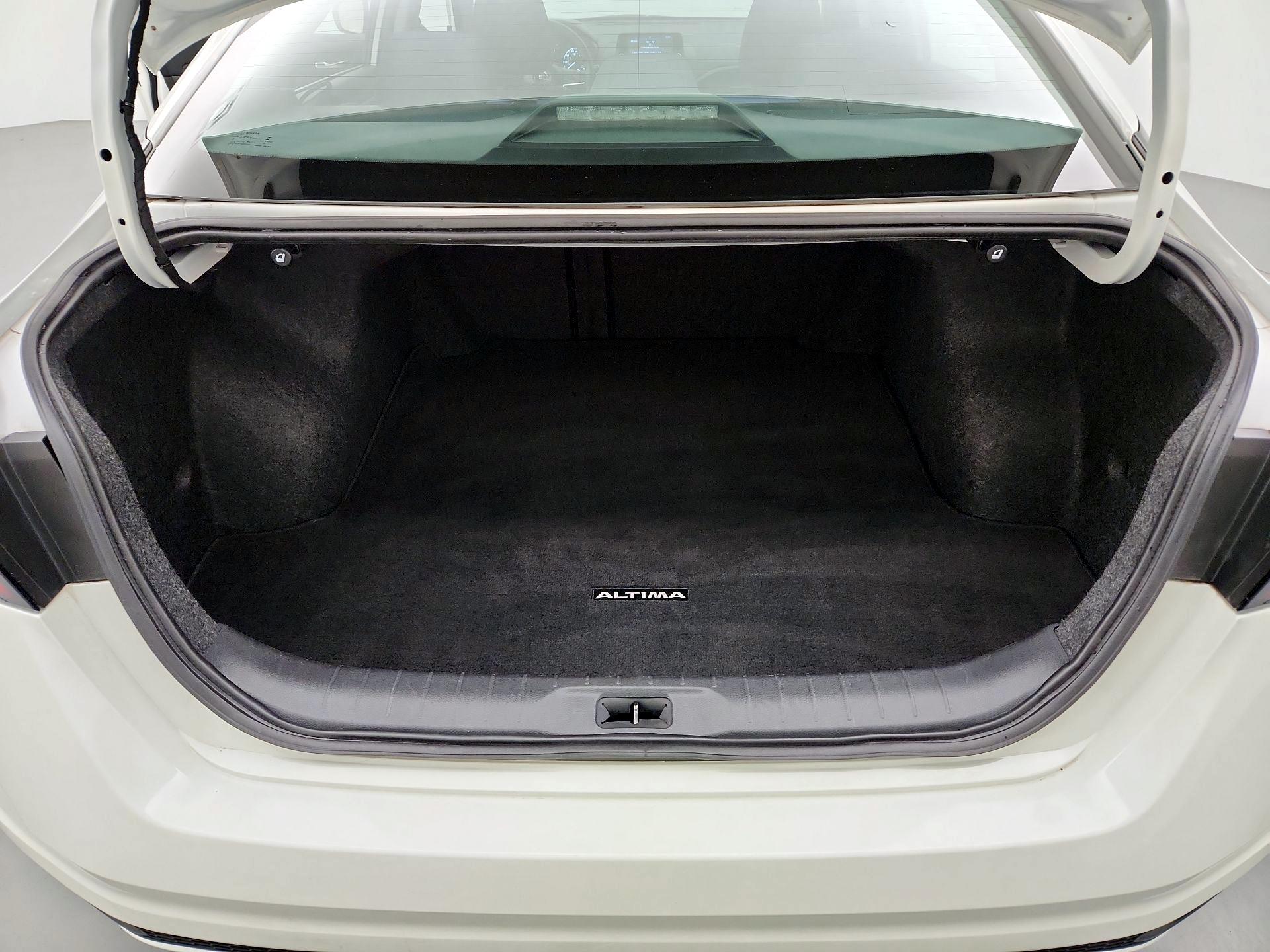 Thumbnail: 2022 Nissan Altima - 20