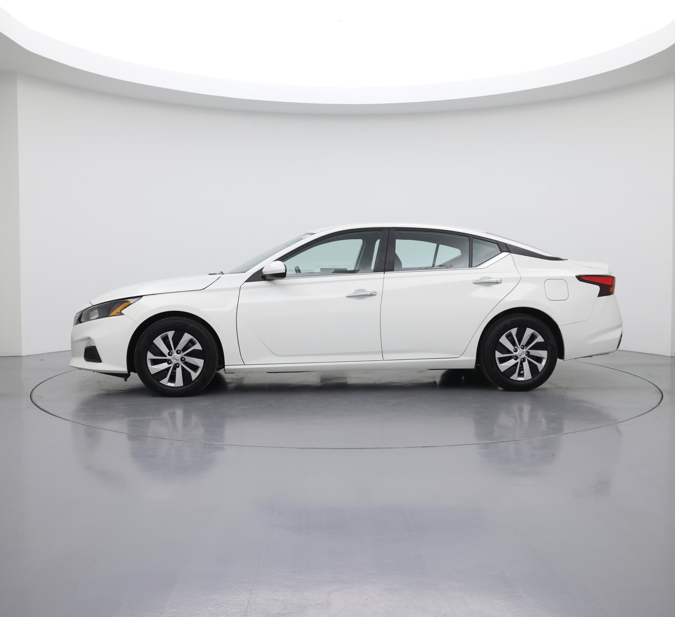 Thumbnail: 2022 Nissan Altima - 3