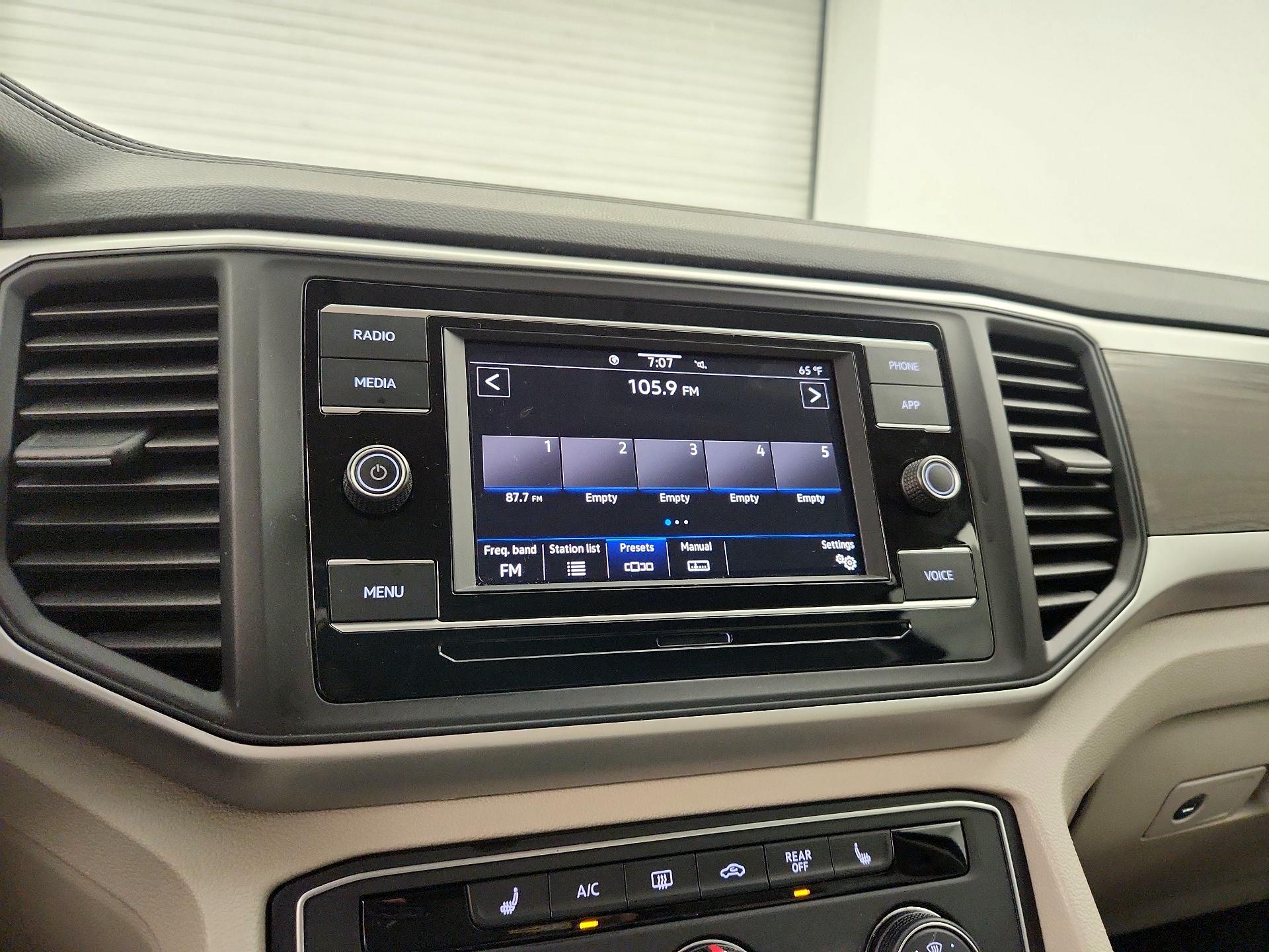 Thumbnail: 2022 Volkswagen Atlas - 15