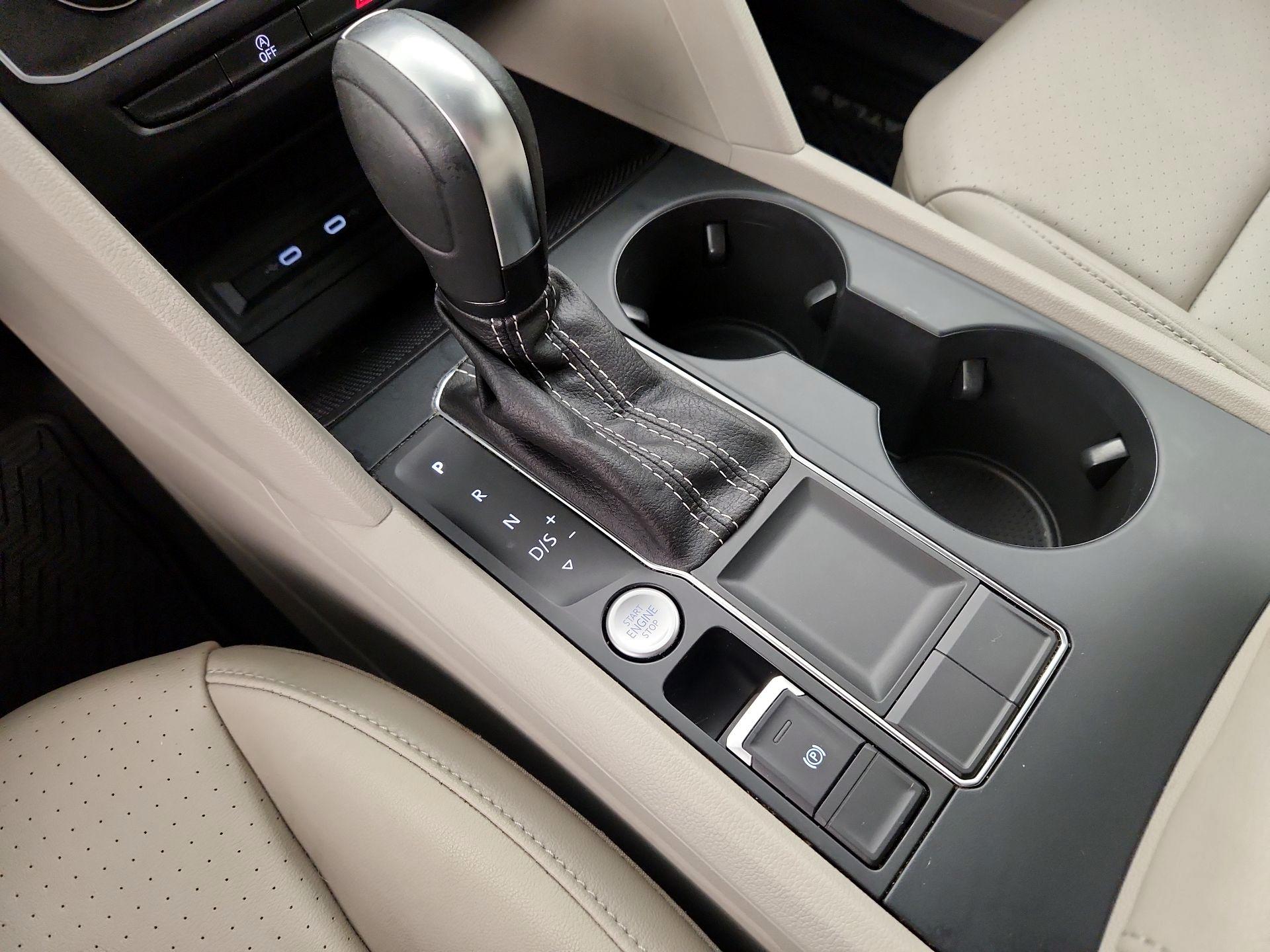 Thumbnail: 2022 Volkswagen Atlas - 17