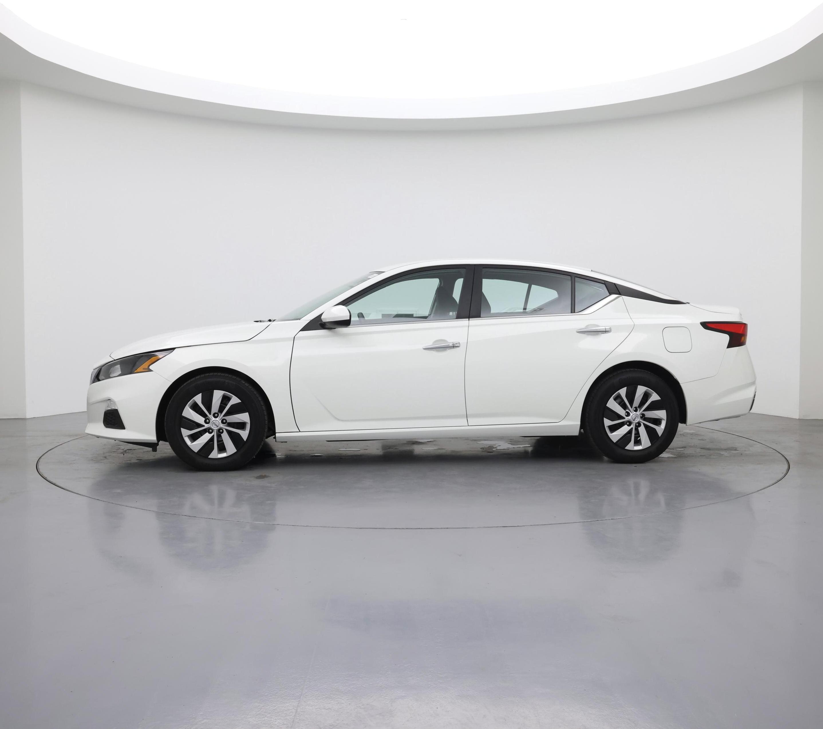 Thumbnail: 2022 Nissan Altima - 3