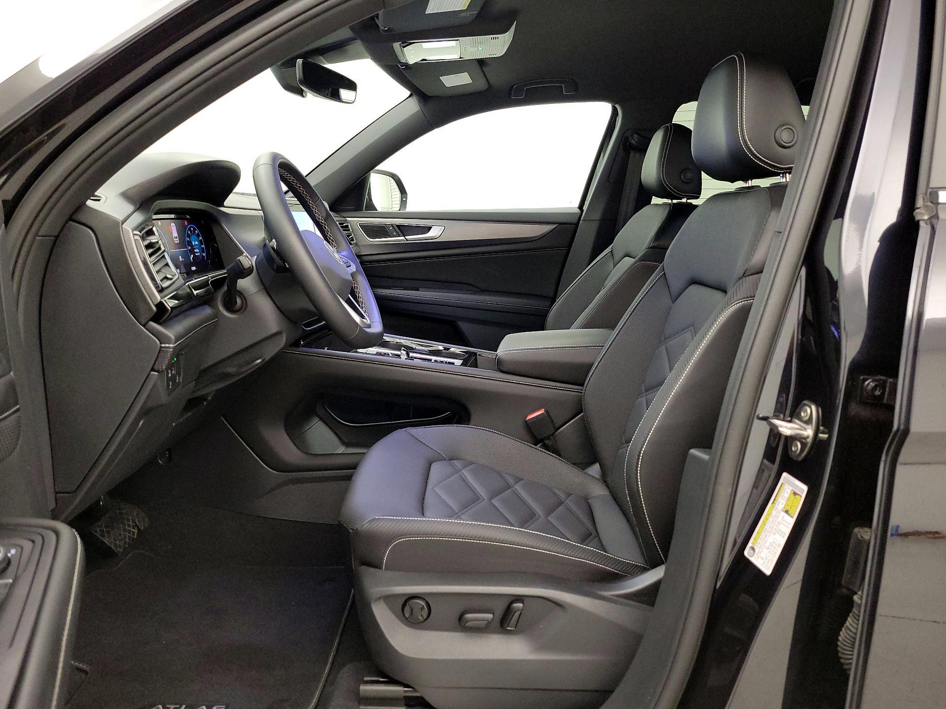 Thumbnail: 2024 Volkswagen Atlas - 11