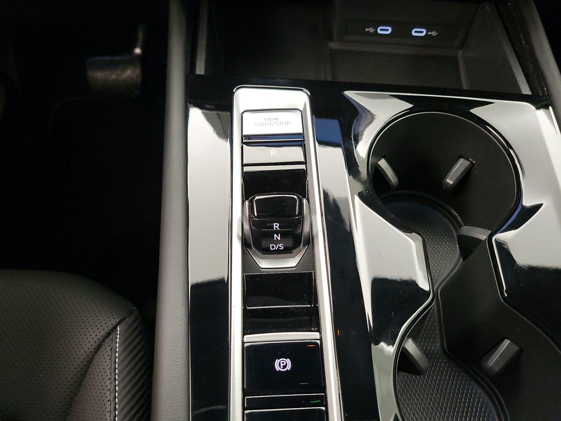 Thumbnail: 2024 Volkswagen Atlas - 17