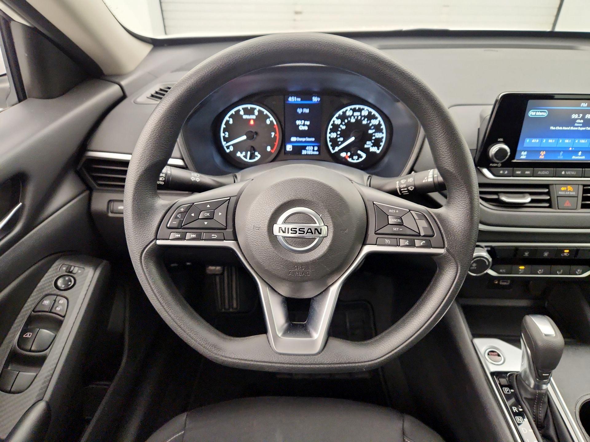 Thumbnail: 2022 Nissan Altima - 10