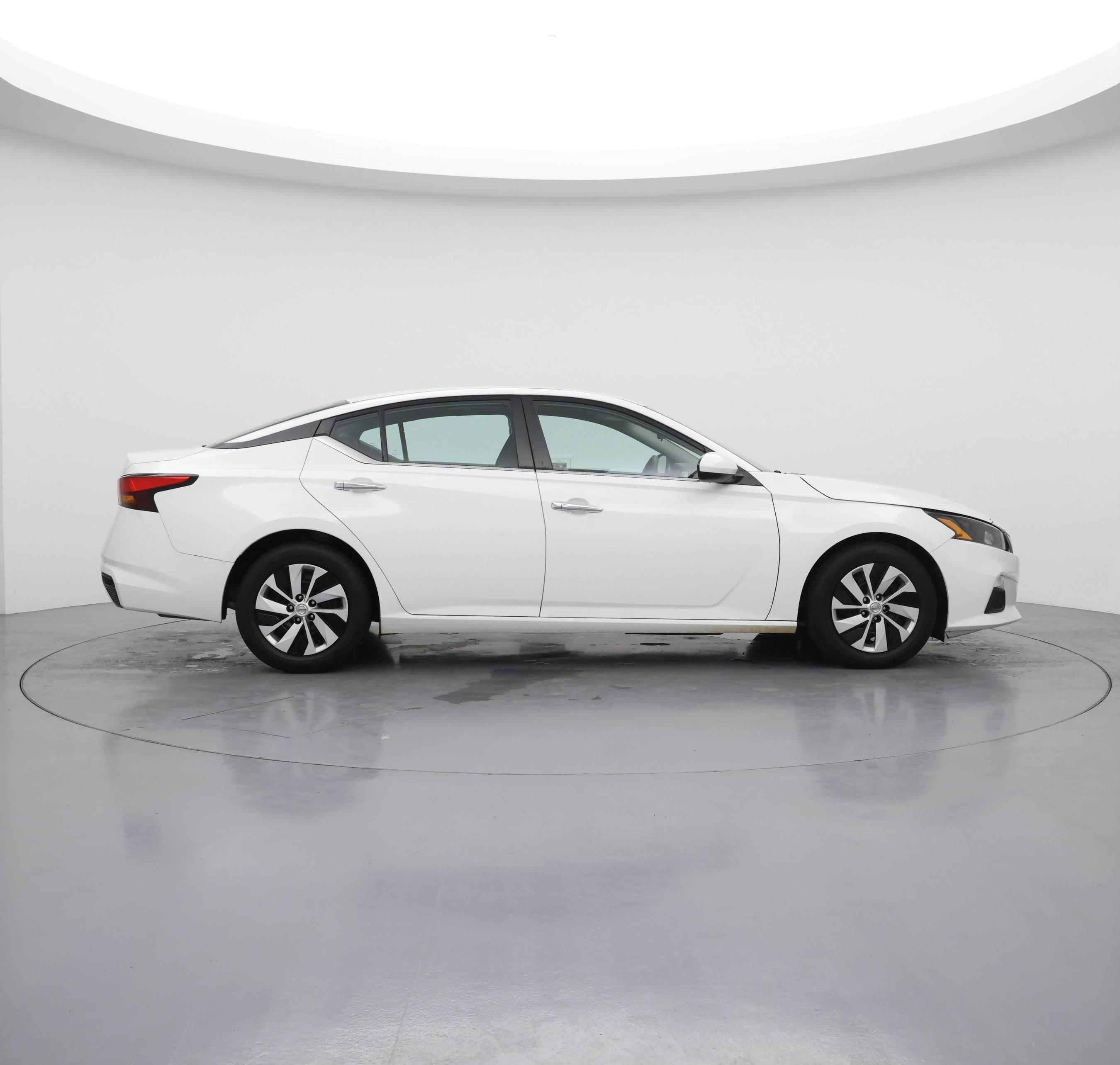 Thumbnail: 2022 Nissan Altima - 7