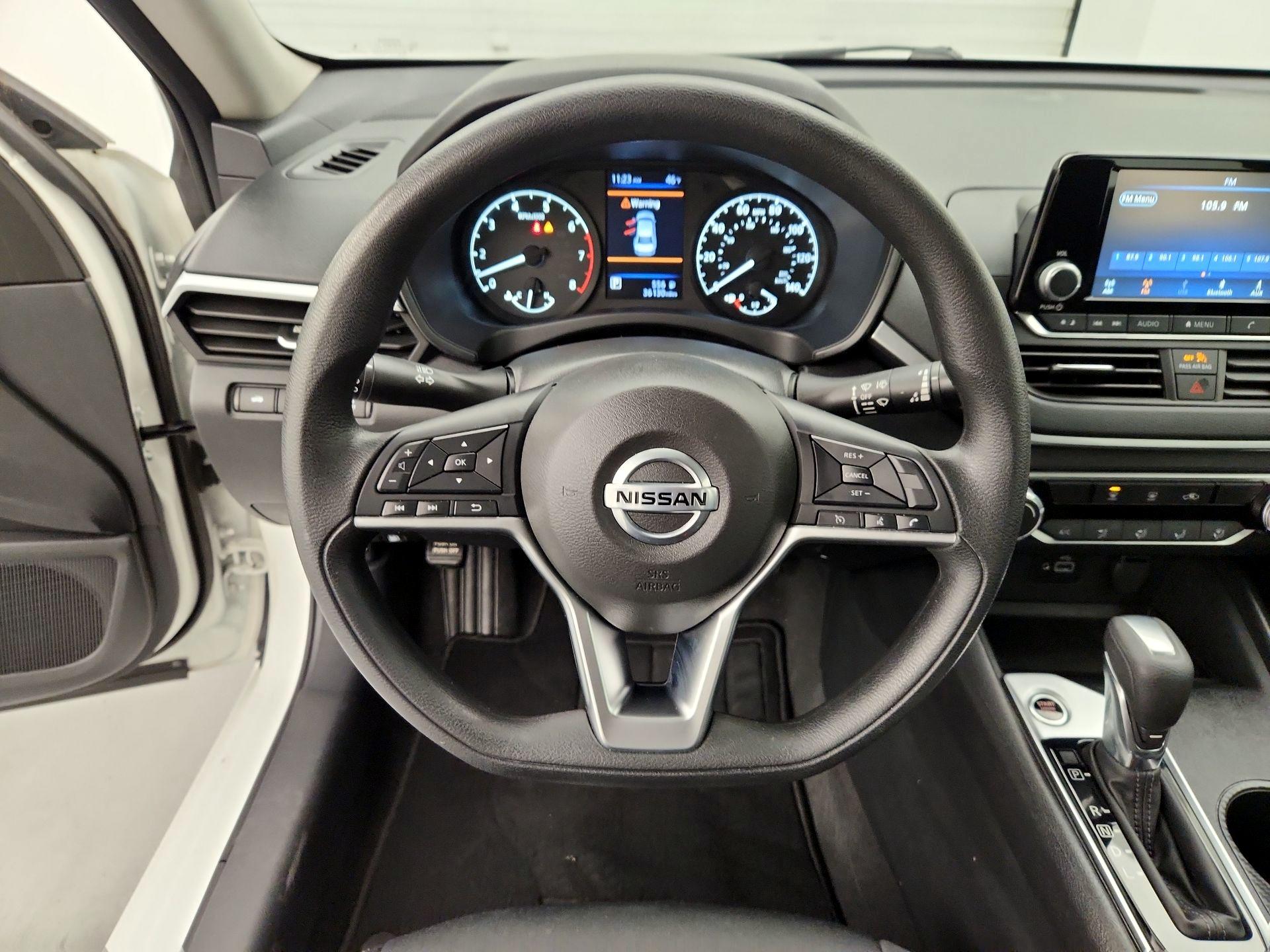 Thumbnail: 2022 Nissan Altima - 10