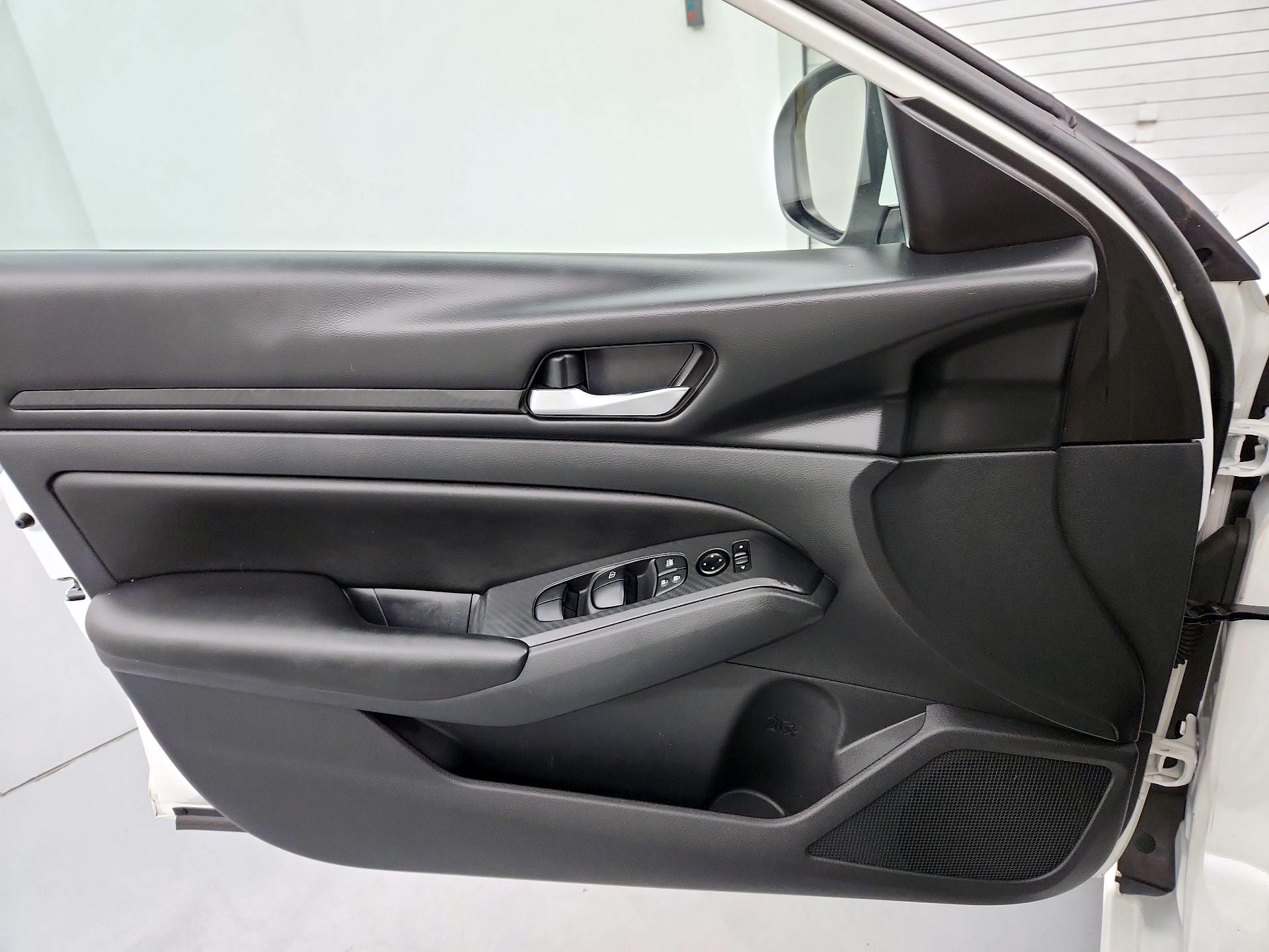 Thumbnail: 2022 Nissan Altima - 12