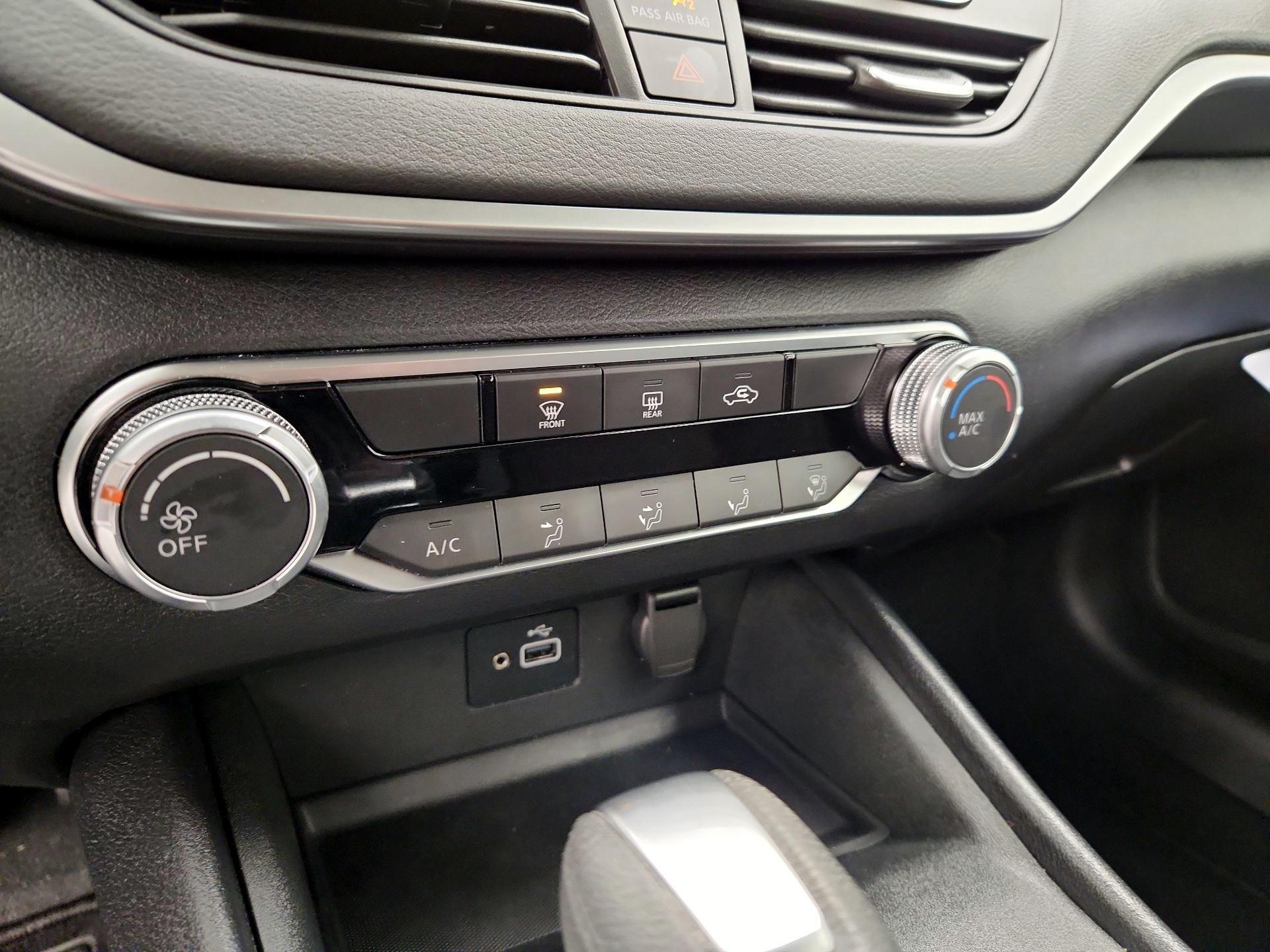 Thumbnail: 2022 Nissan Altima - 16