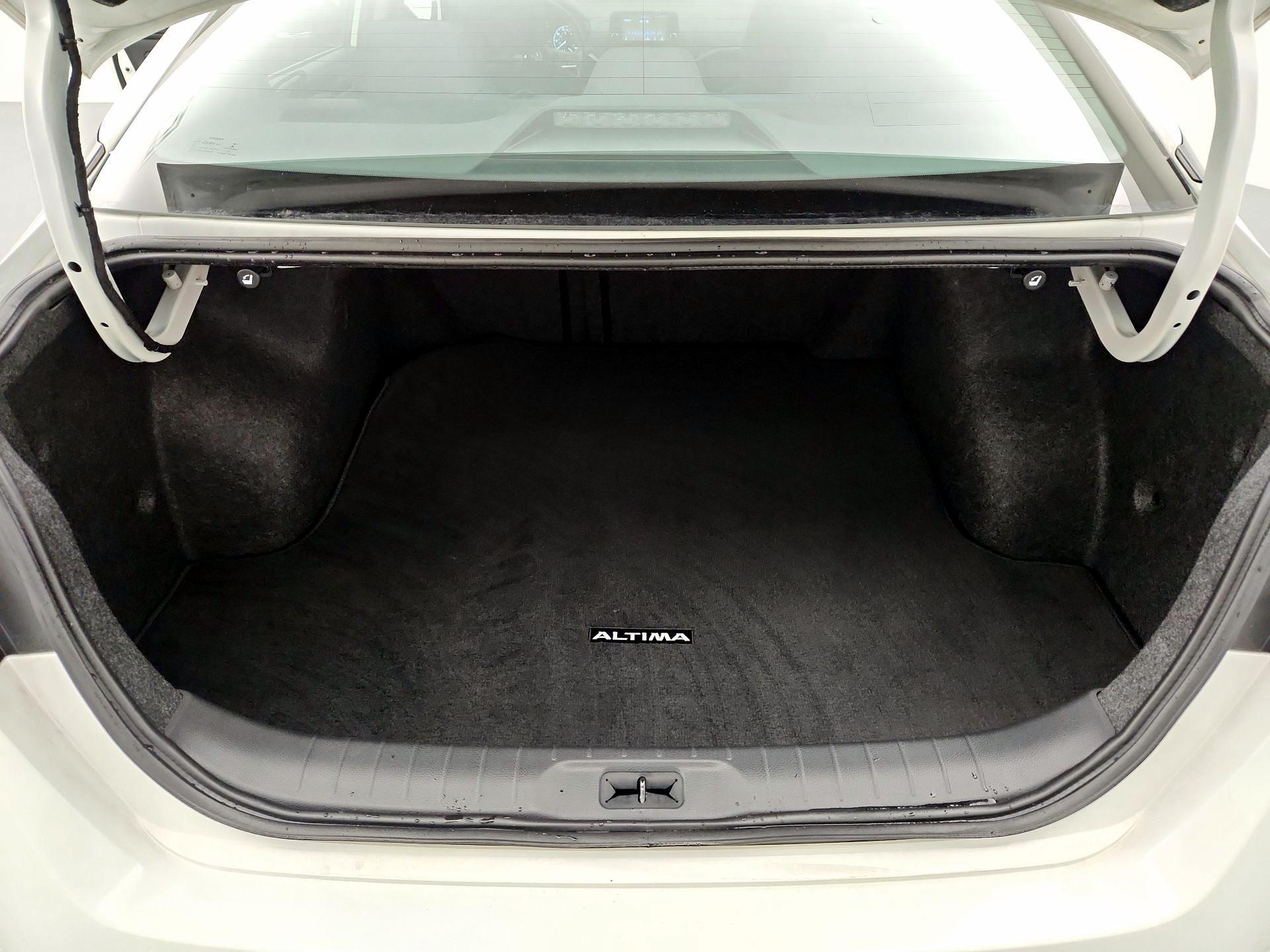 Thumbnail: 2022 Nissan Altima - 20