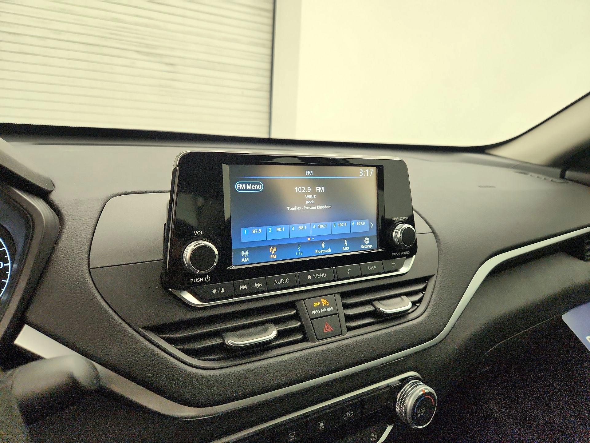 Thumbnail: 2022 Nissan Altima - 15