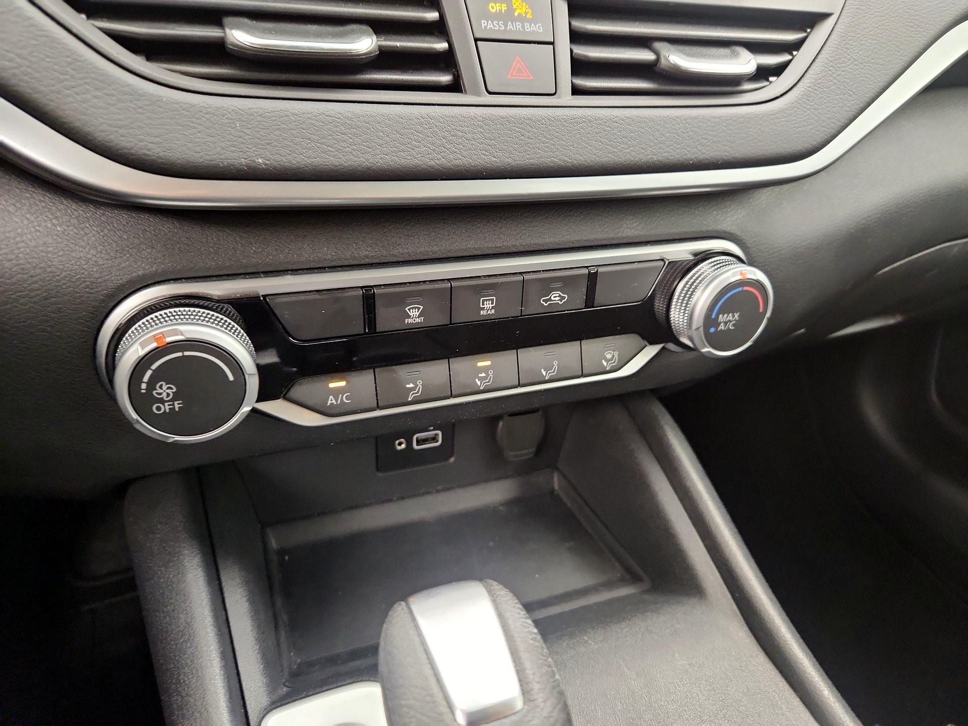 Thumbnail: 2022 Nissan Altima - 16