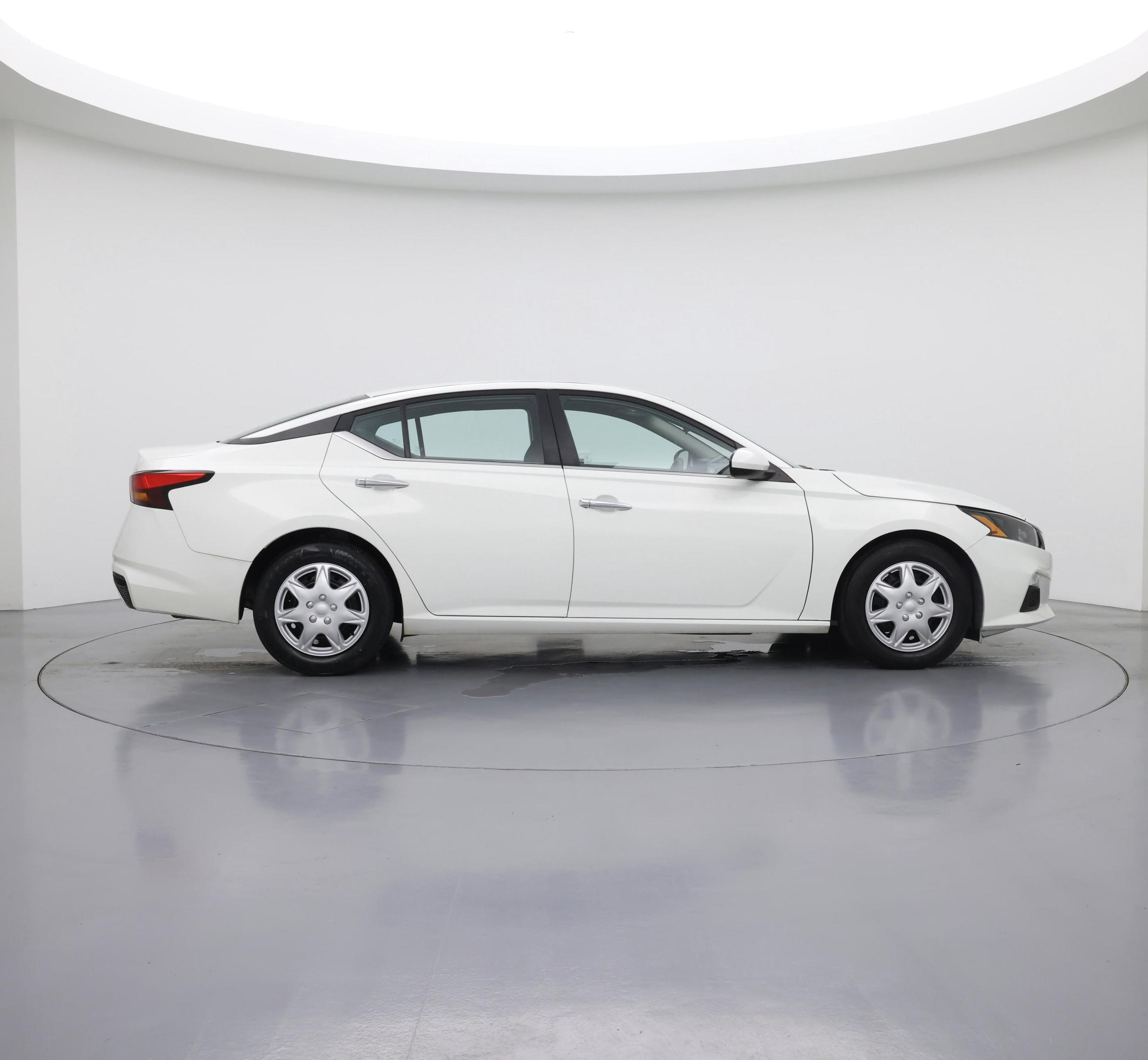 Thumbnail: 2022 Nissan Altima - 7