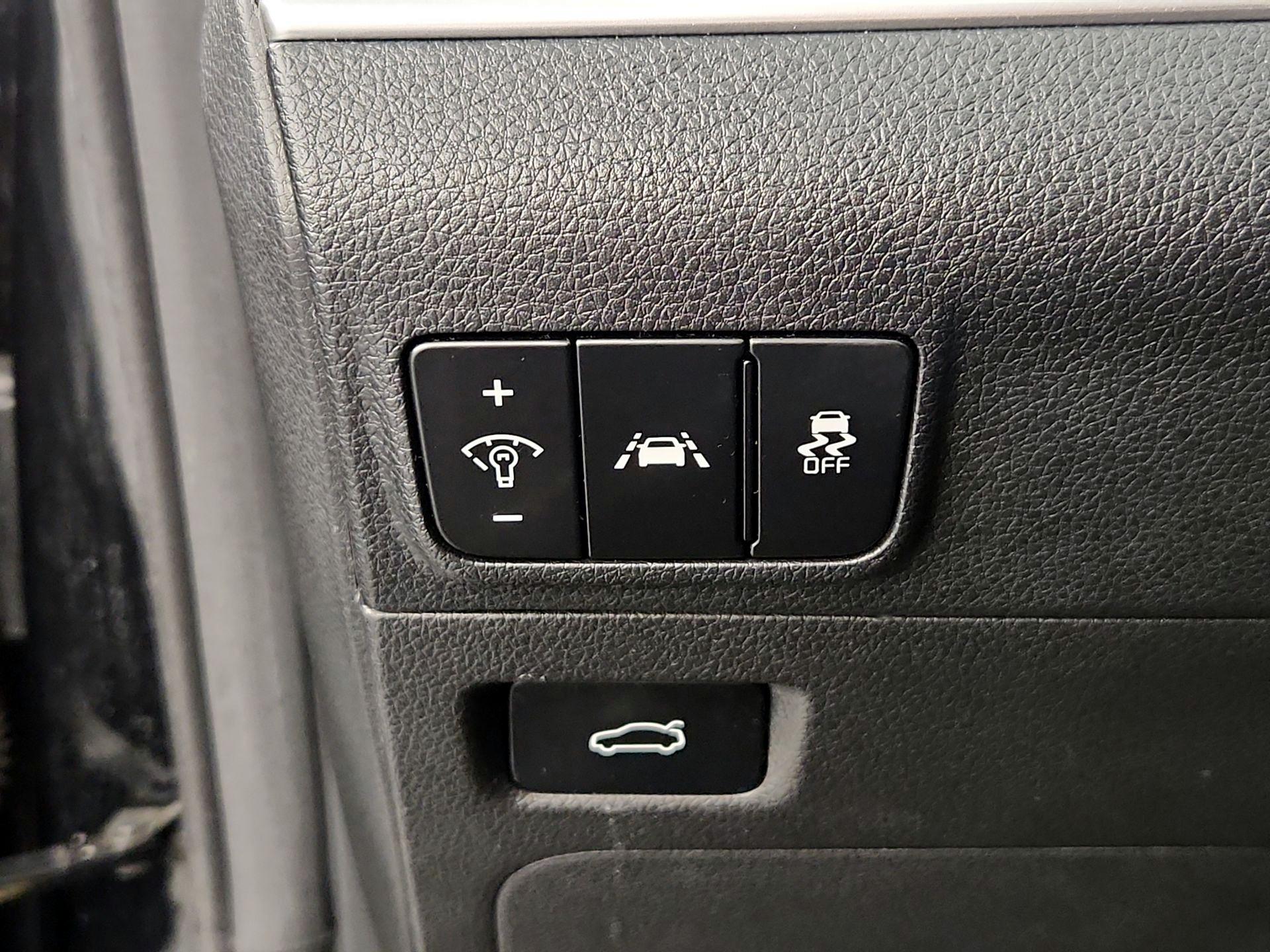 Thumbnail: 2023 Kia K5 - 13