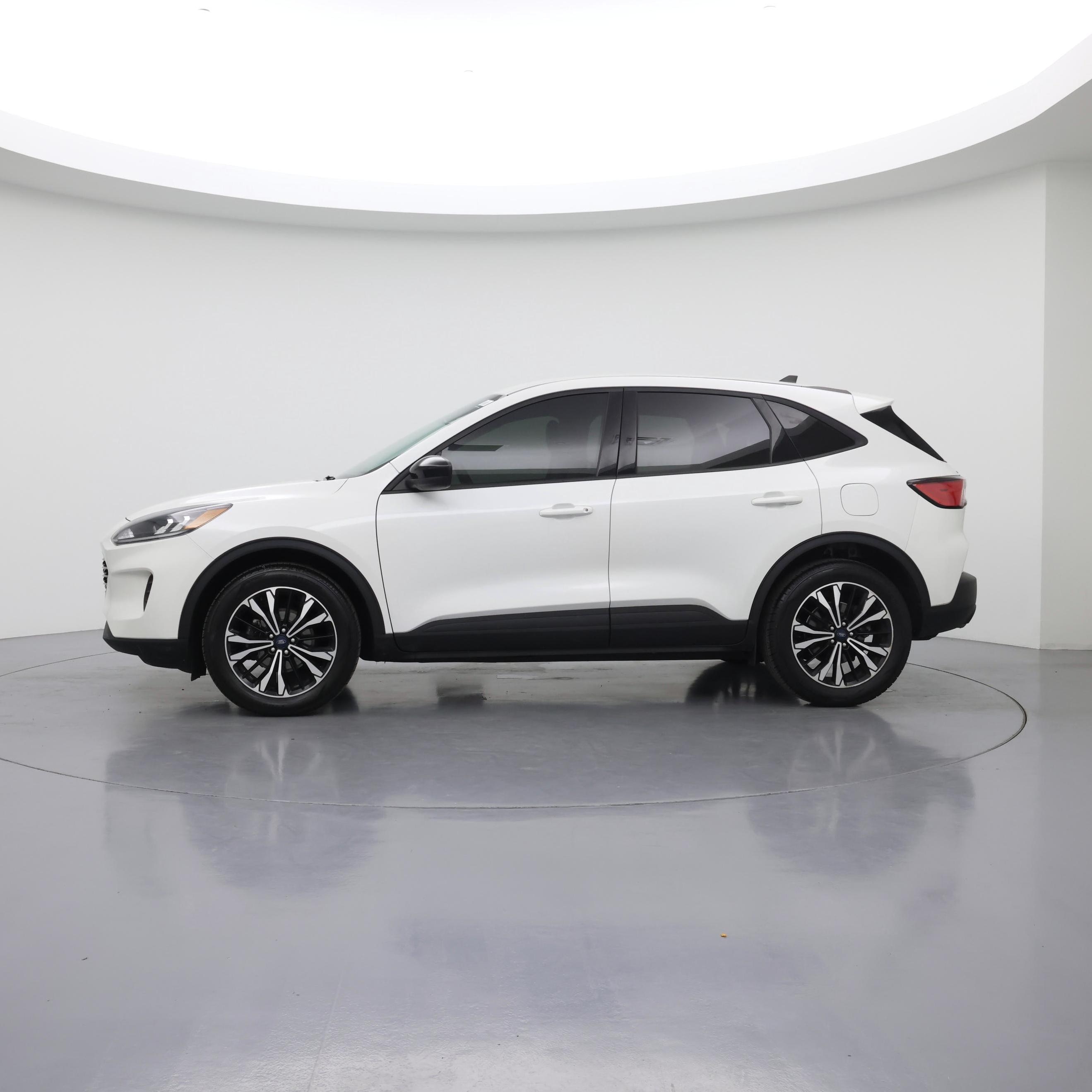 Thumbnail: 2022 Ford Escape - 3