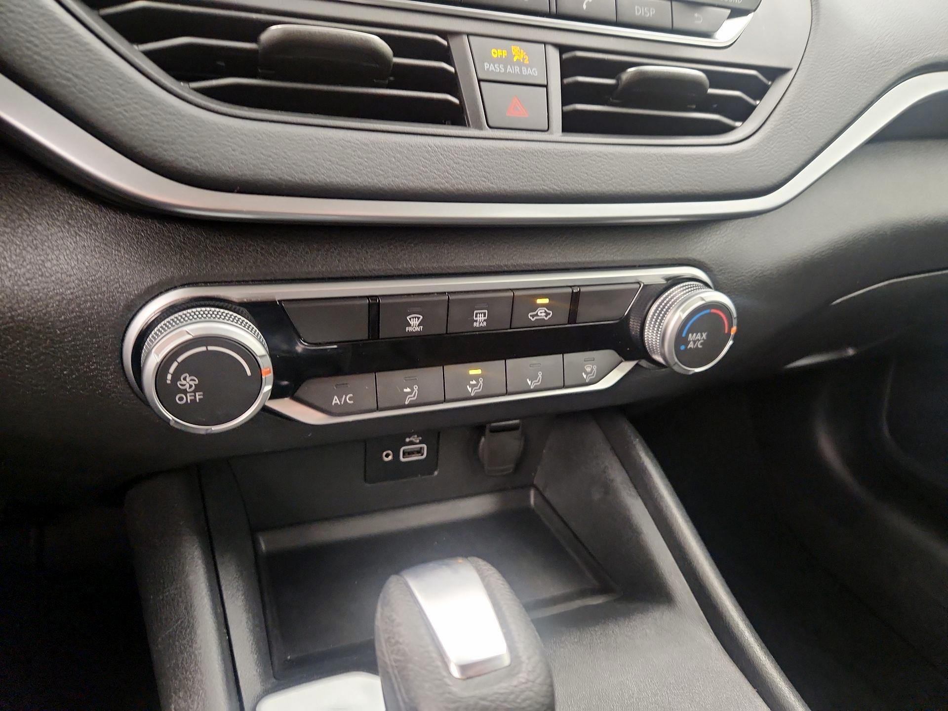 Thumbnail: 2022 Nissan Altima - 16