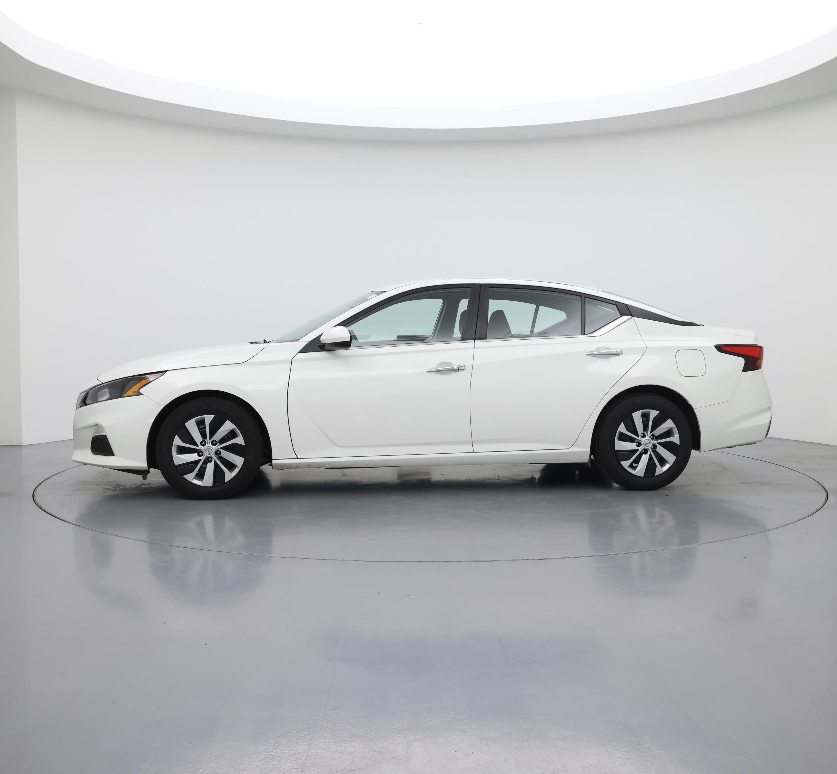 Thumbnail: 2022 Nissan Altima - 3