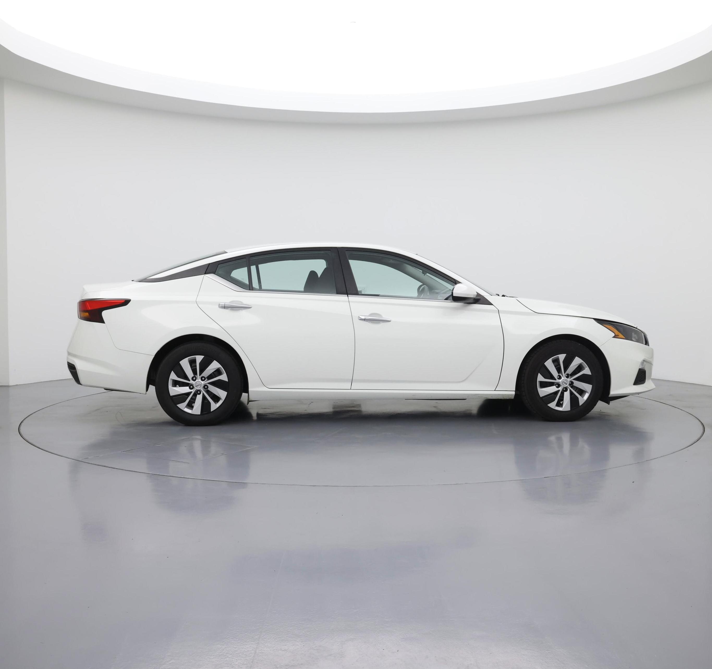 Thumbnail: 2022 Nissan Altima - 7