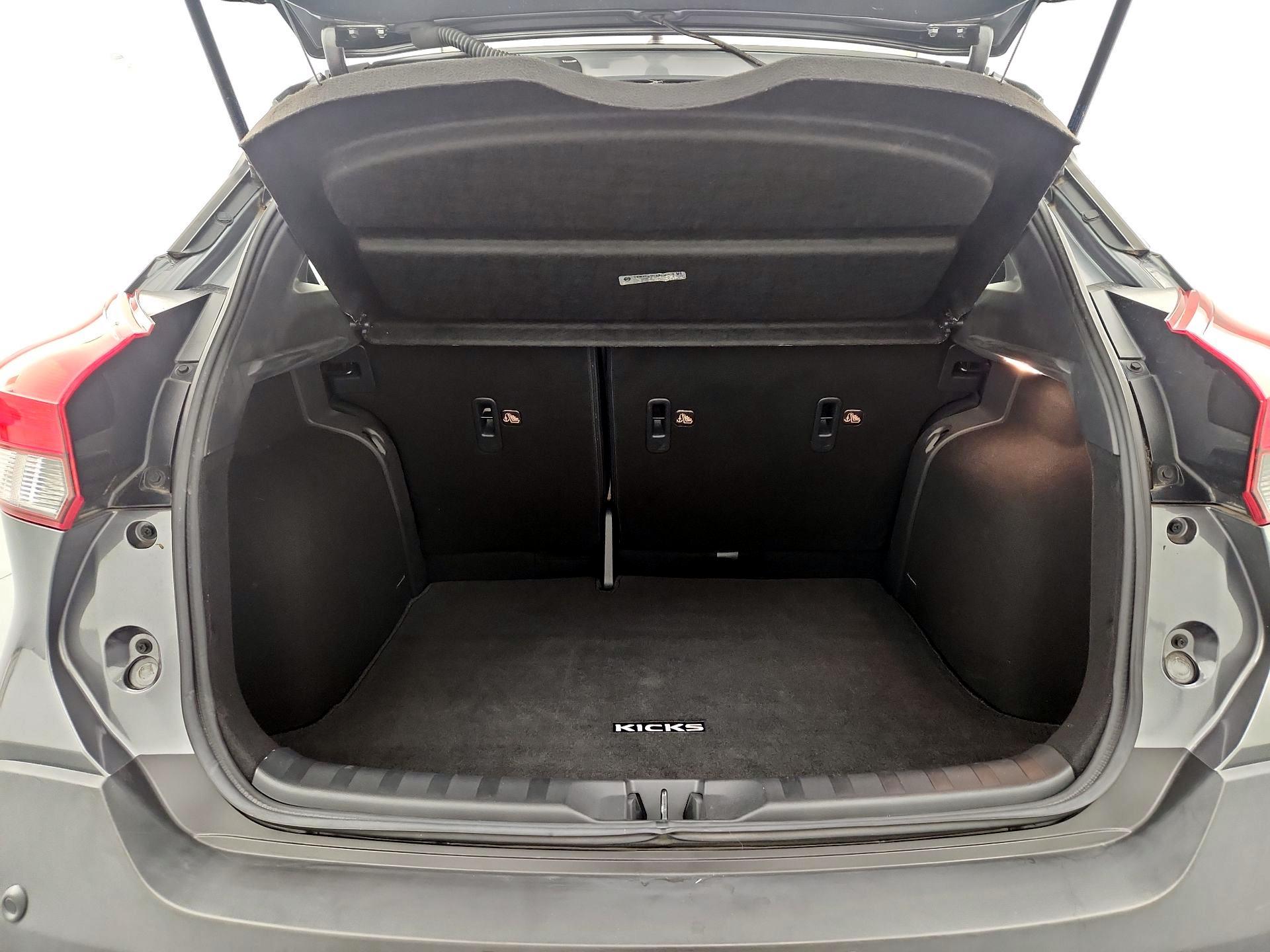 Thumbnail: 2020 Nissan Kicks - 20