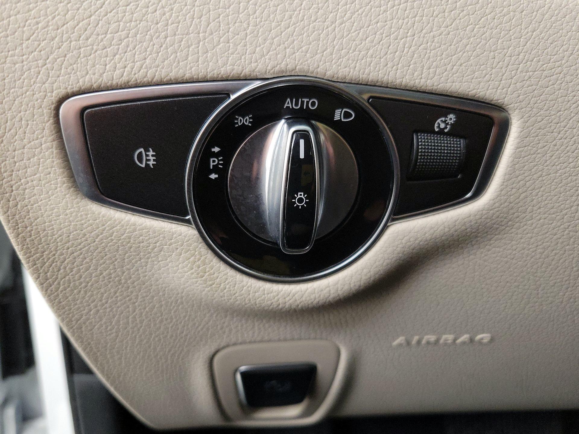 Thumbnail: 2022 Mercedes-Benz E-Class - 13