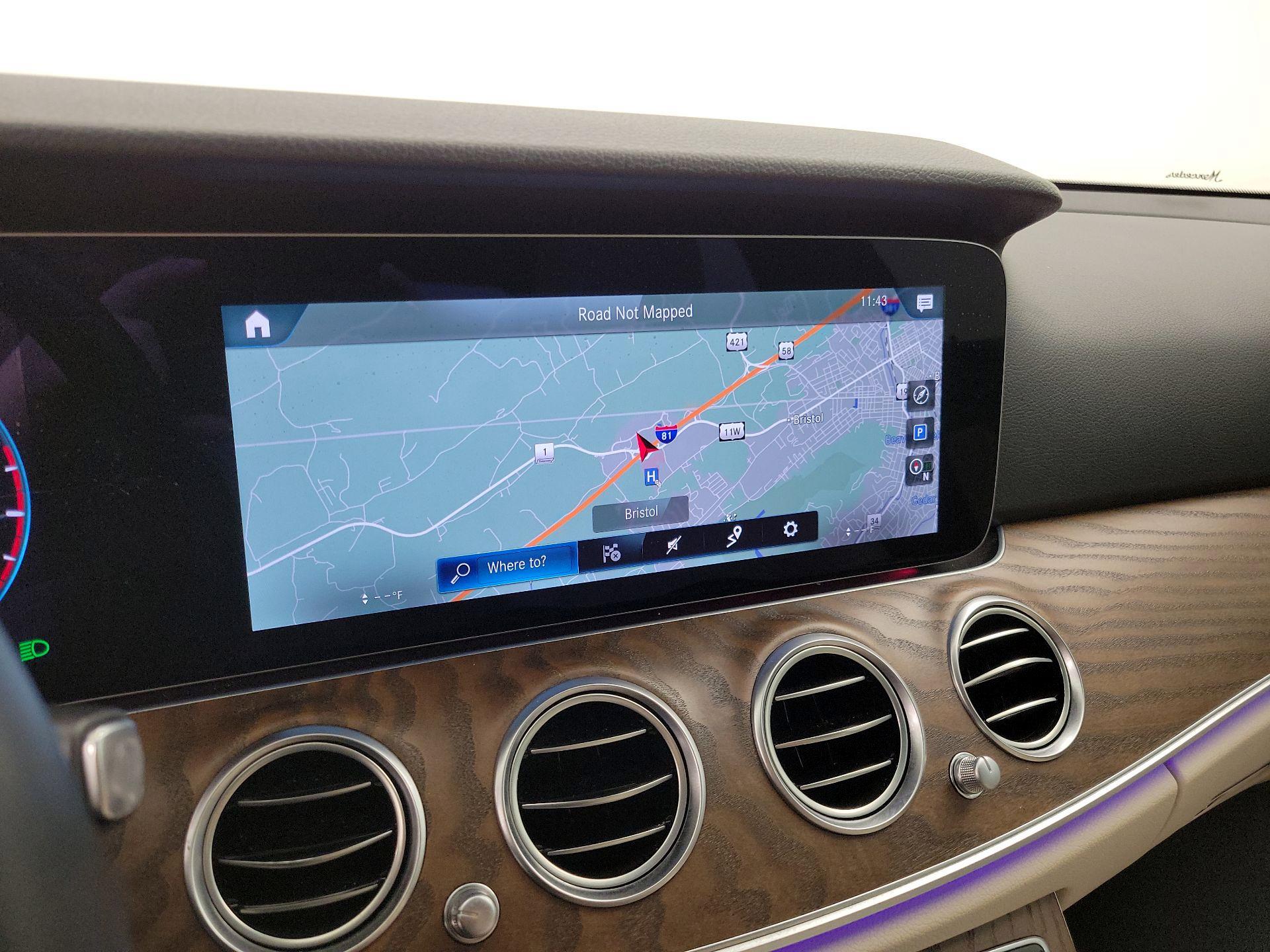 Thumbnail: 2022 Mercedes-Benz E-Class - 14