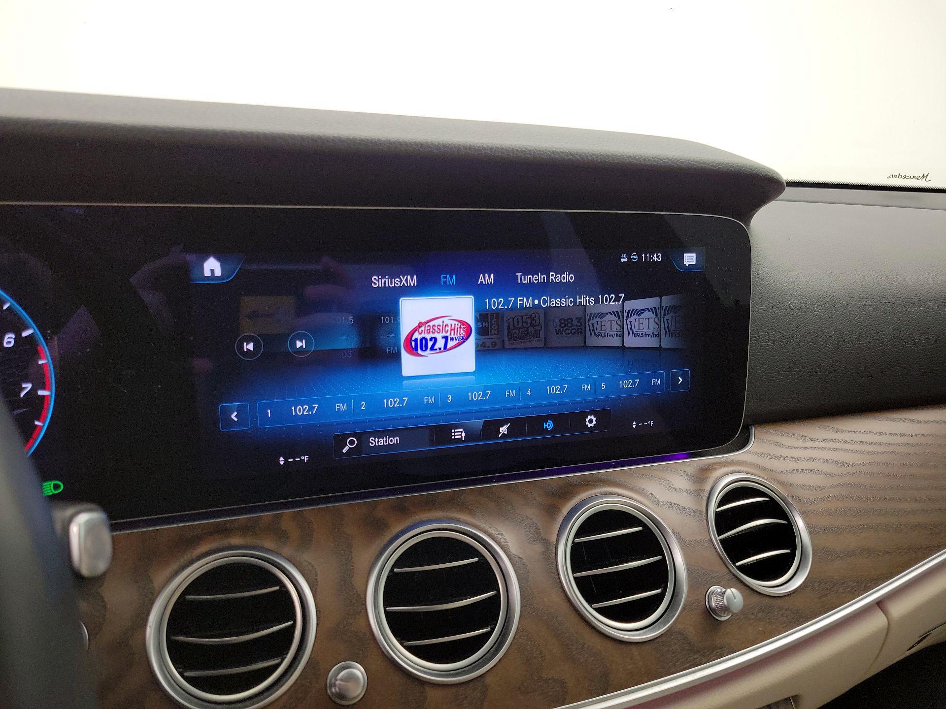 Thumbnail: 2022 Mercedes-Benz E-Class - 16