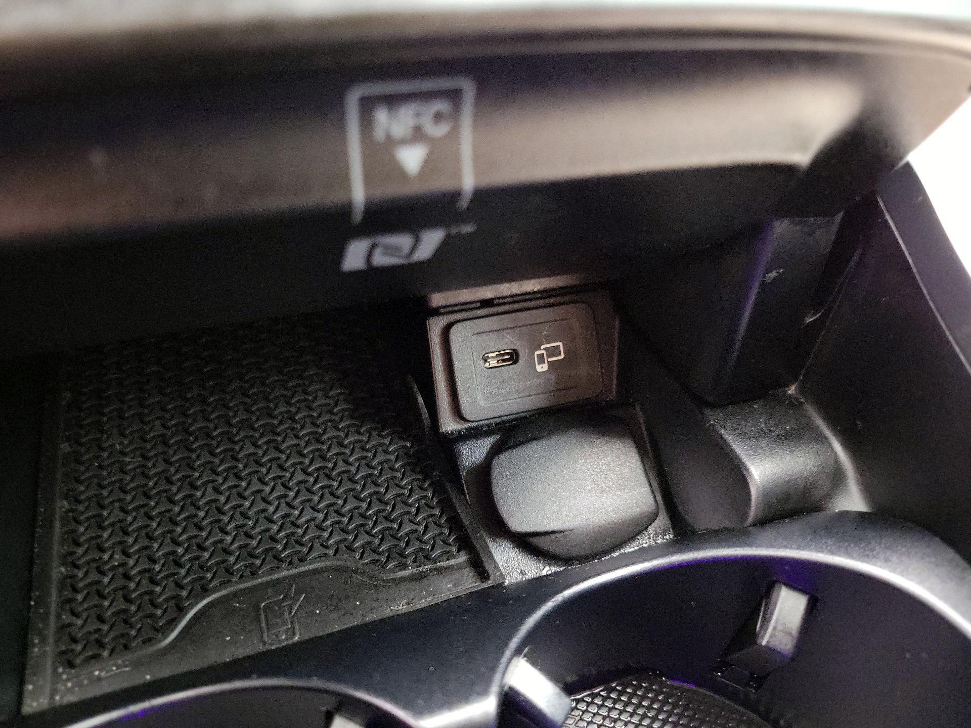 Thumbnail: 2022 Mercedes-Benz E-Class - 19