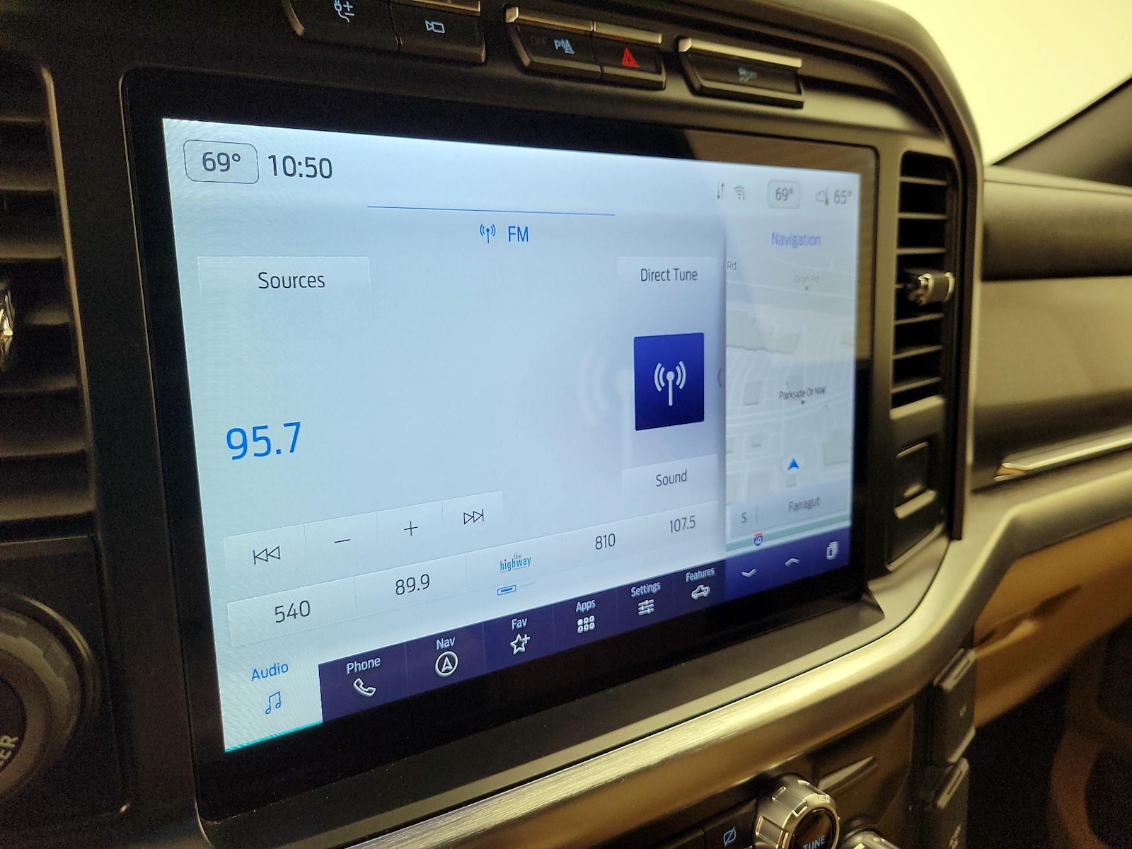 2022 Ford F-150 Lariat - Photo 17