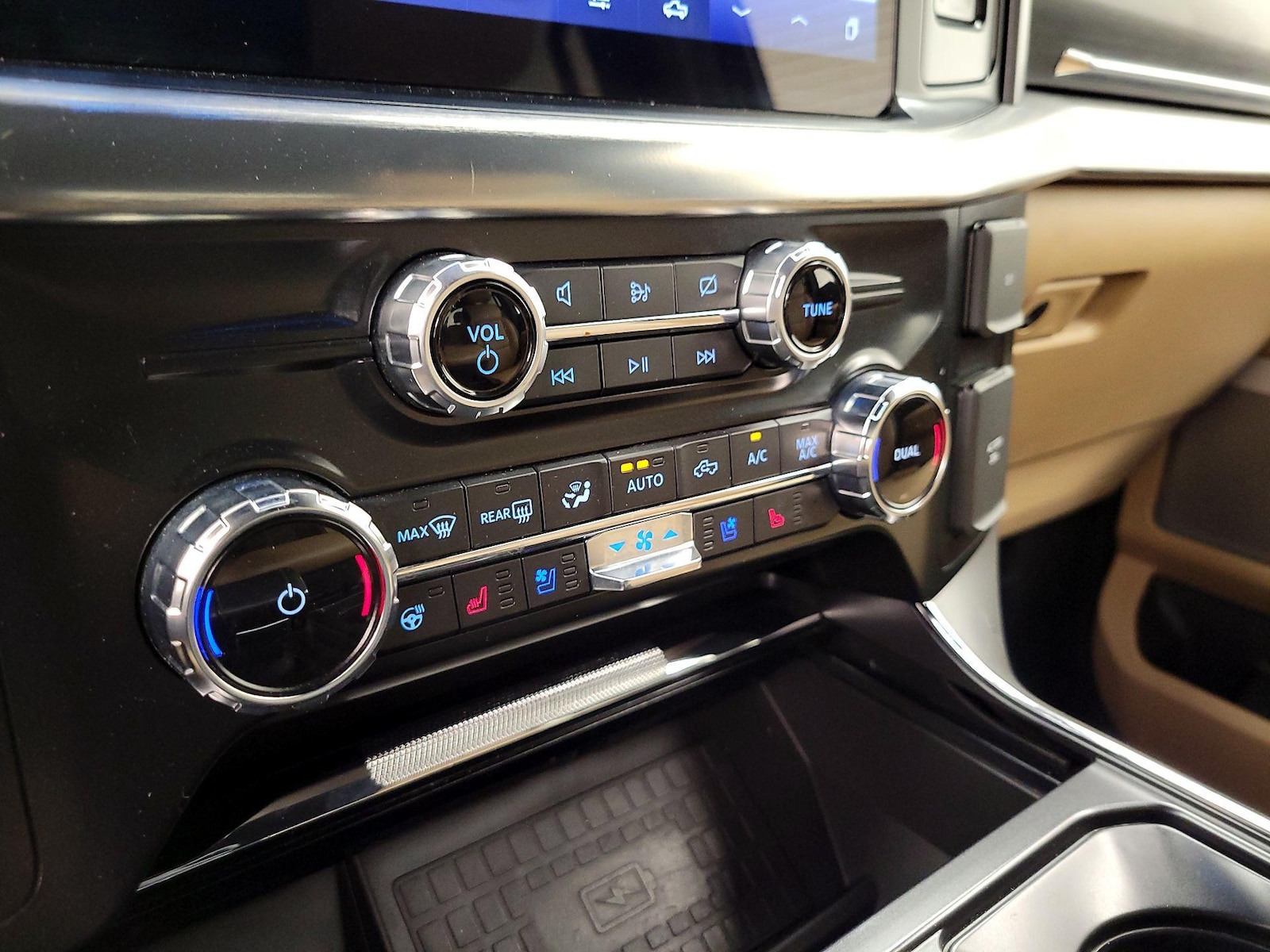 2022 Ford F-150 Lariat - Photo 18