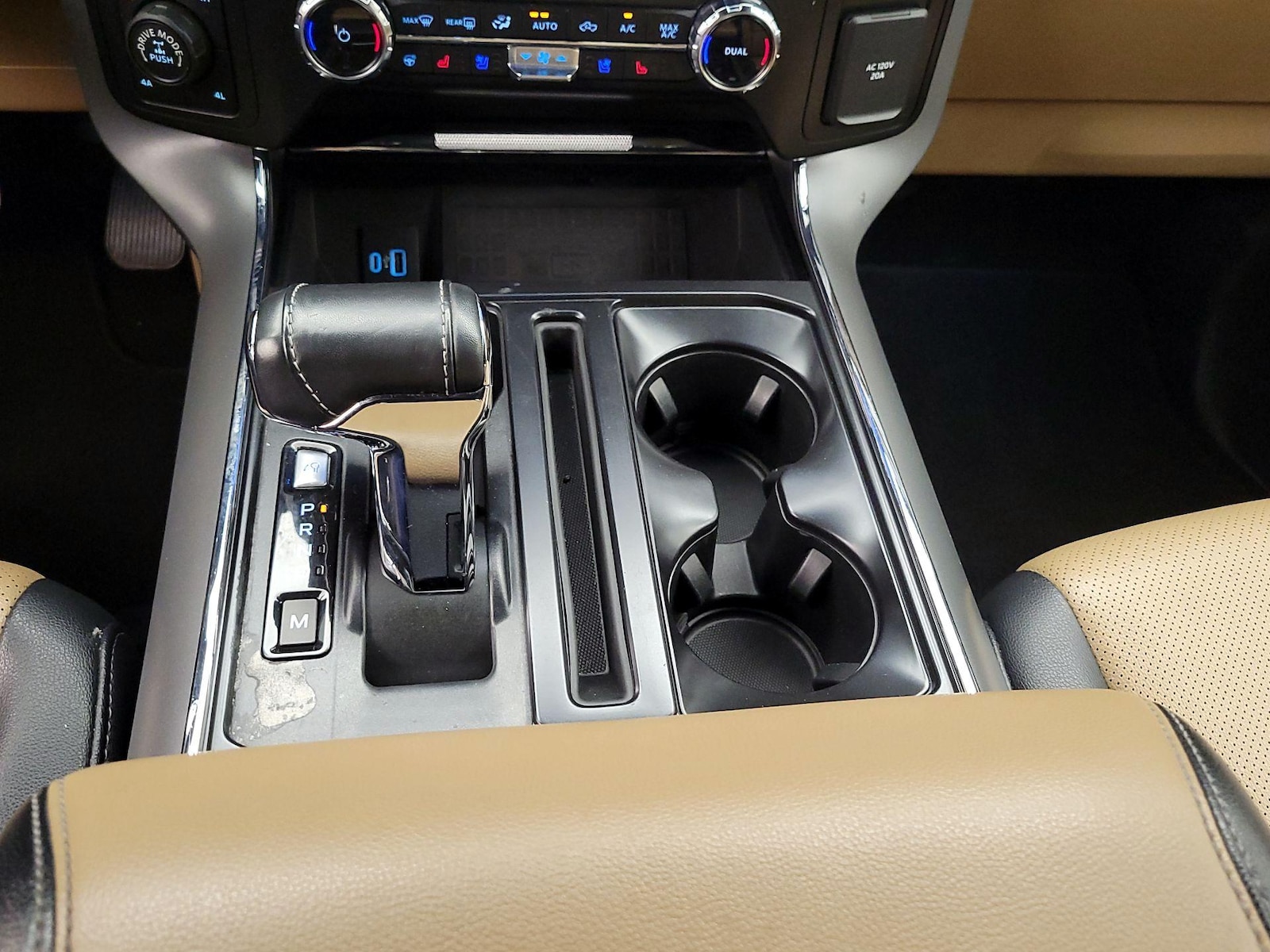 2022 Ford F-150 Lariat - Photo 19