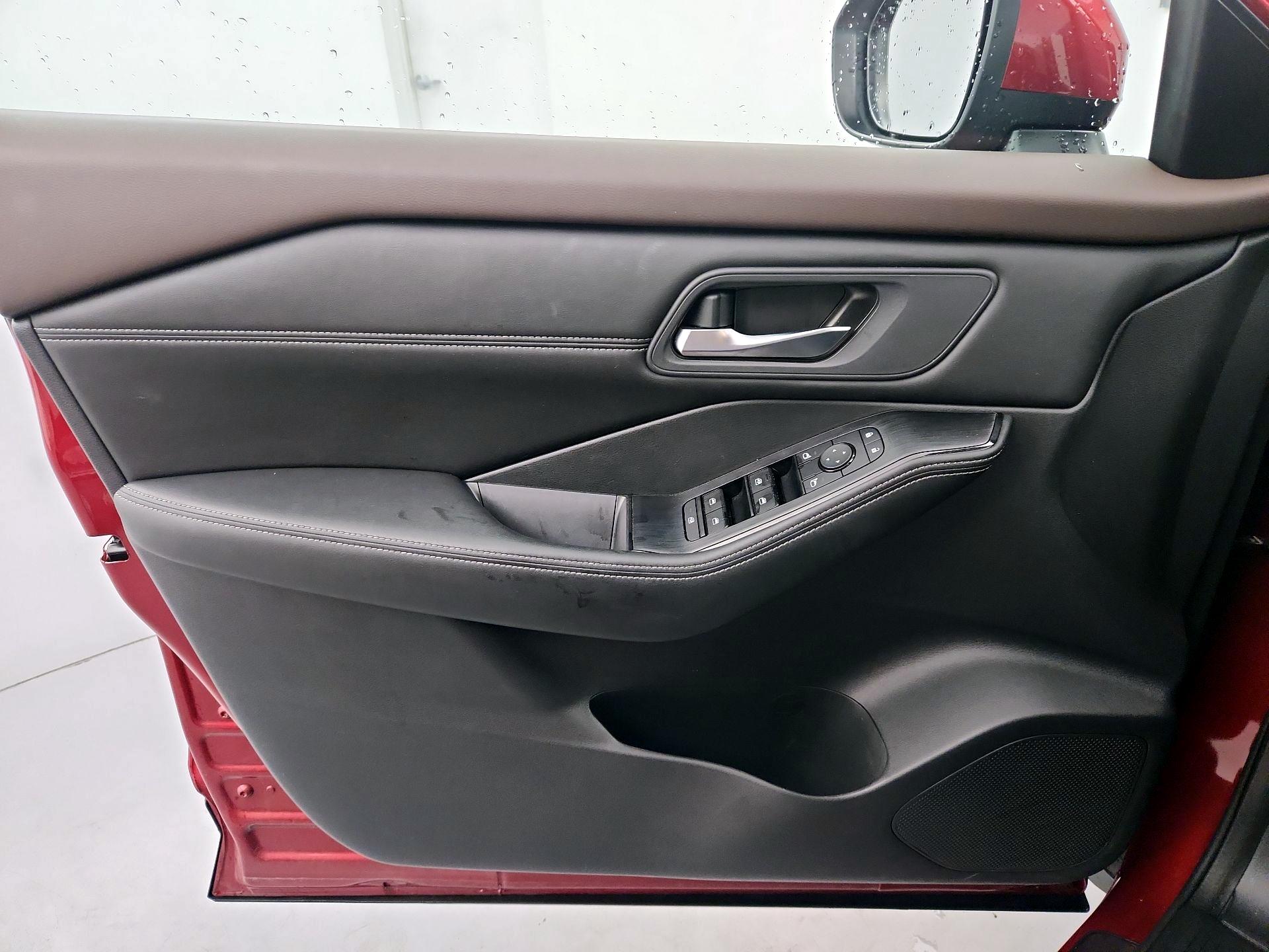 Thumbnail: 2023 Nissan Rogue - 12