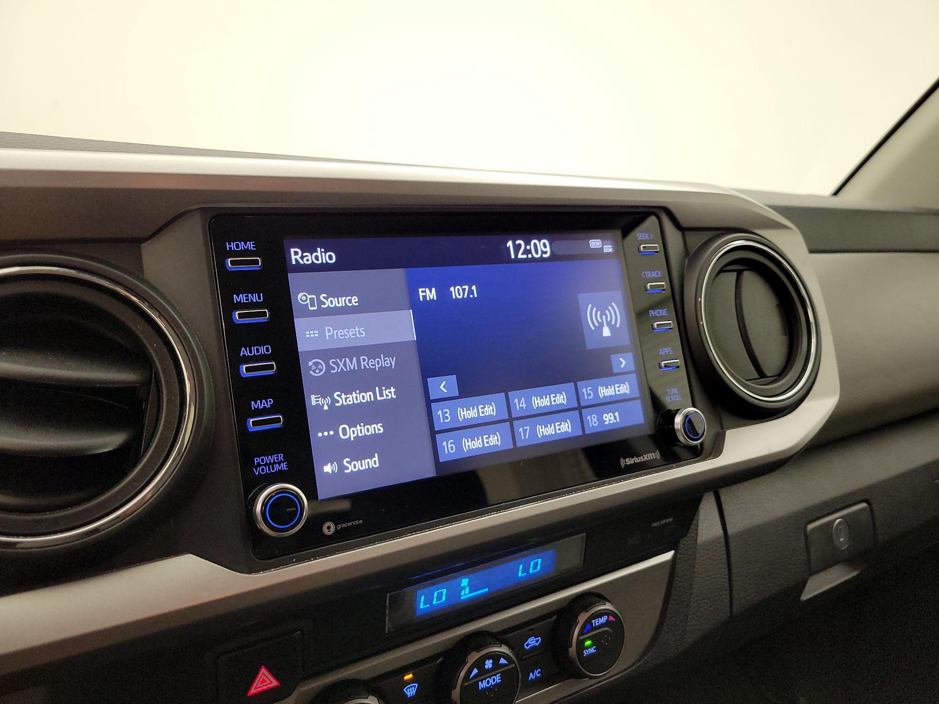 Thumbnail: 2021 Toyota Tacoma - 15