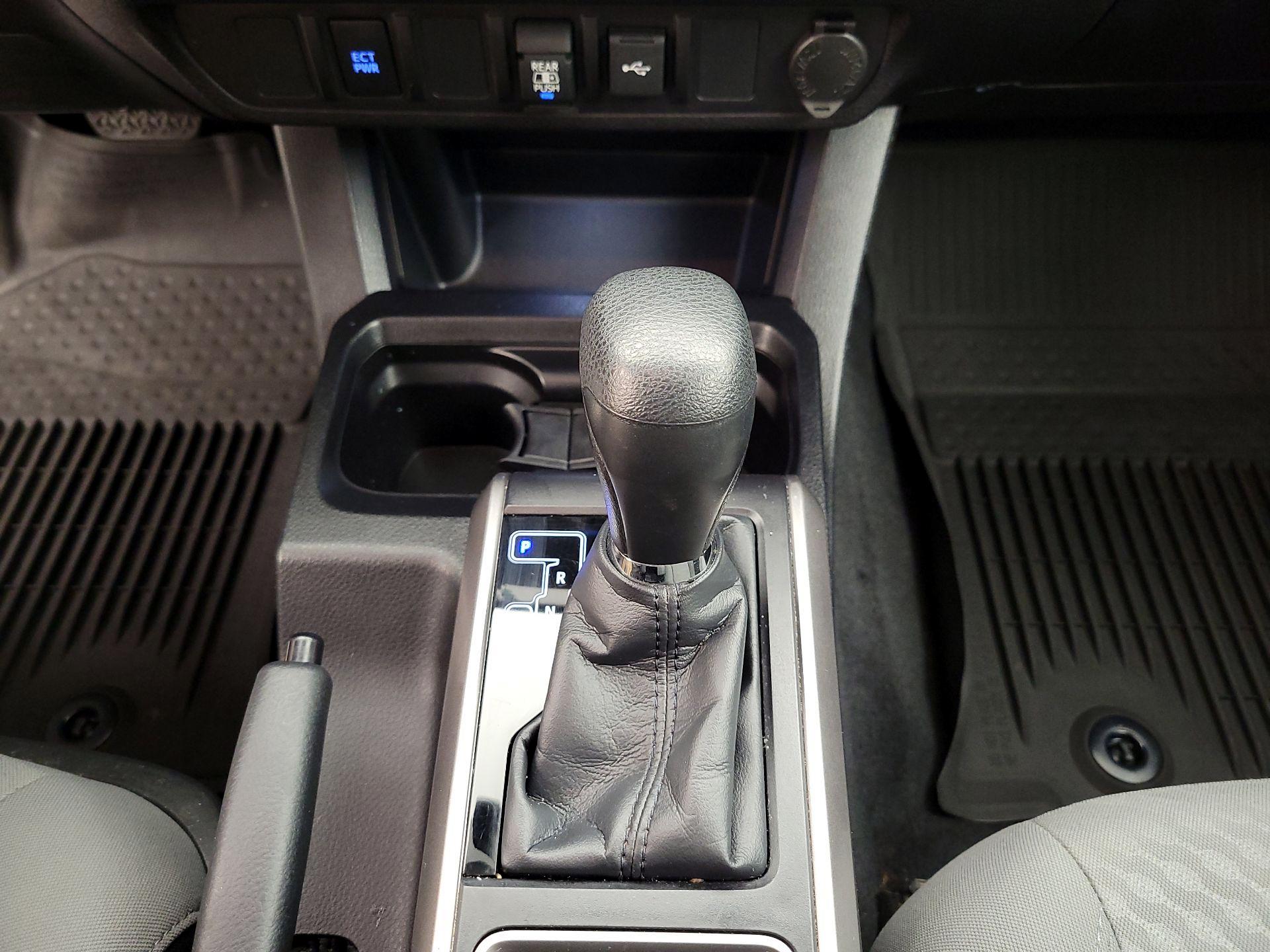 Thumbnail: 2021 Toyota Tacoma - 17