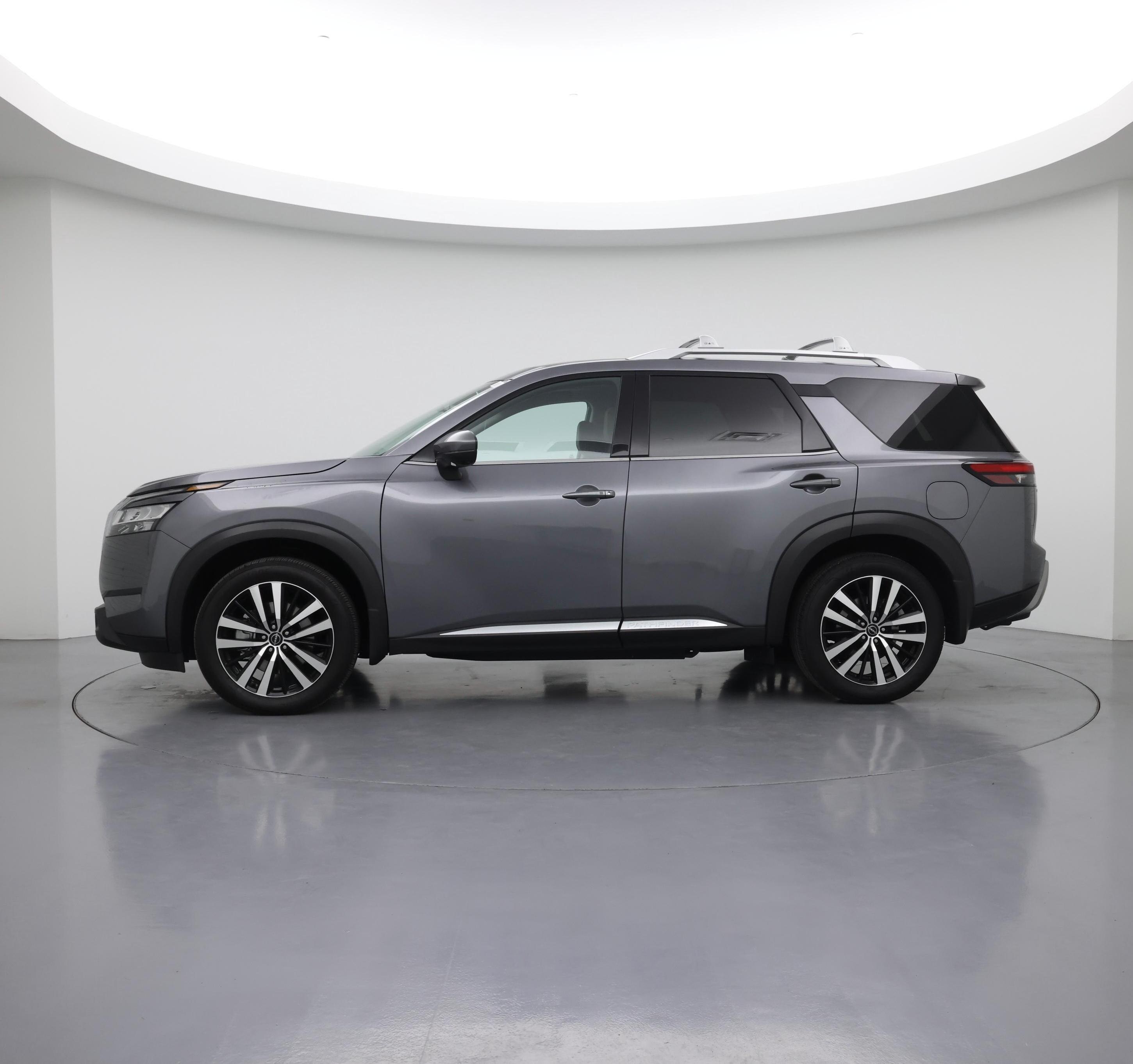 Thumbnail: 2024 Nissan Pathfinder - 3