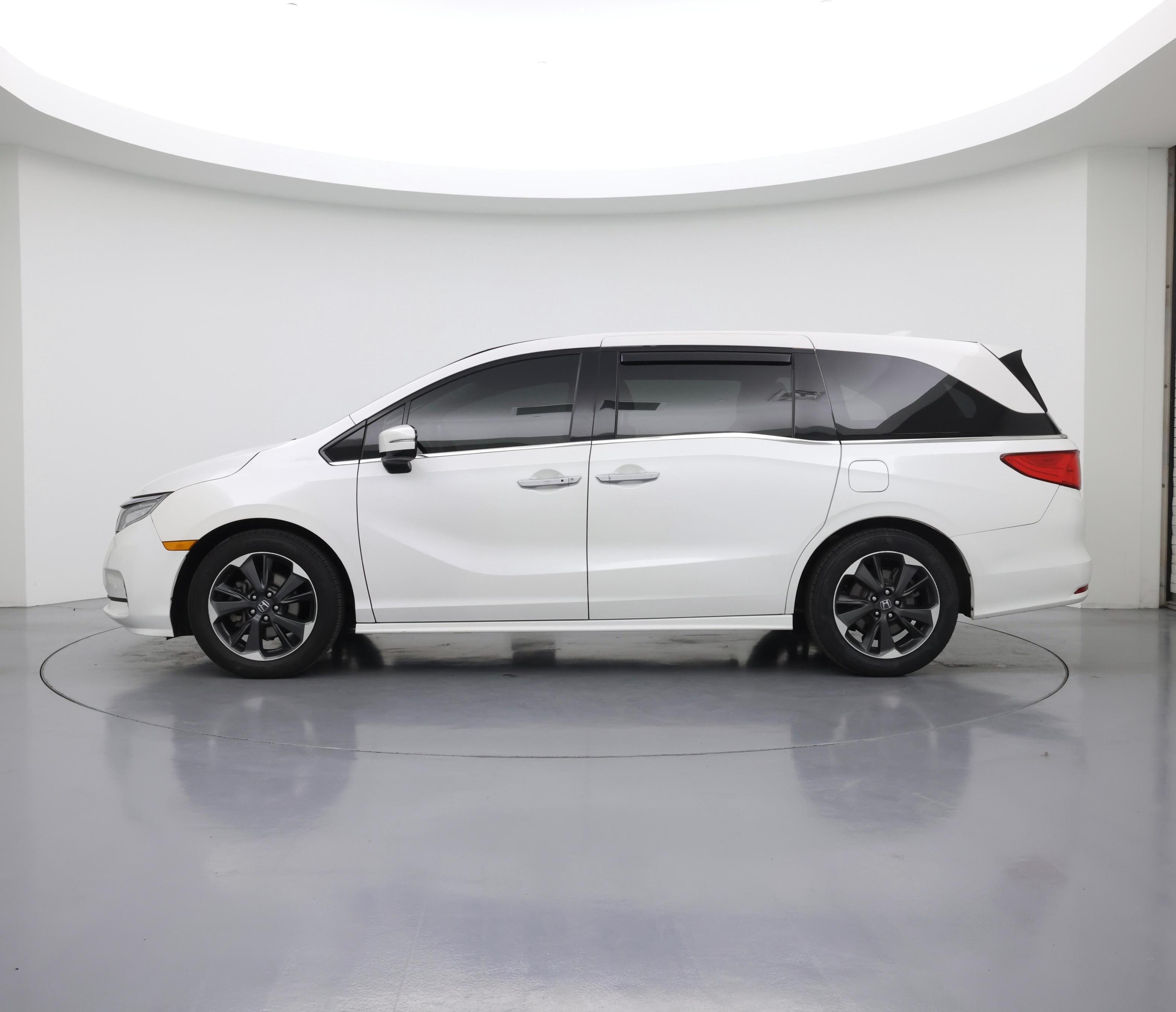 Thumbnail: 2023 Honda Odyssey - 3