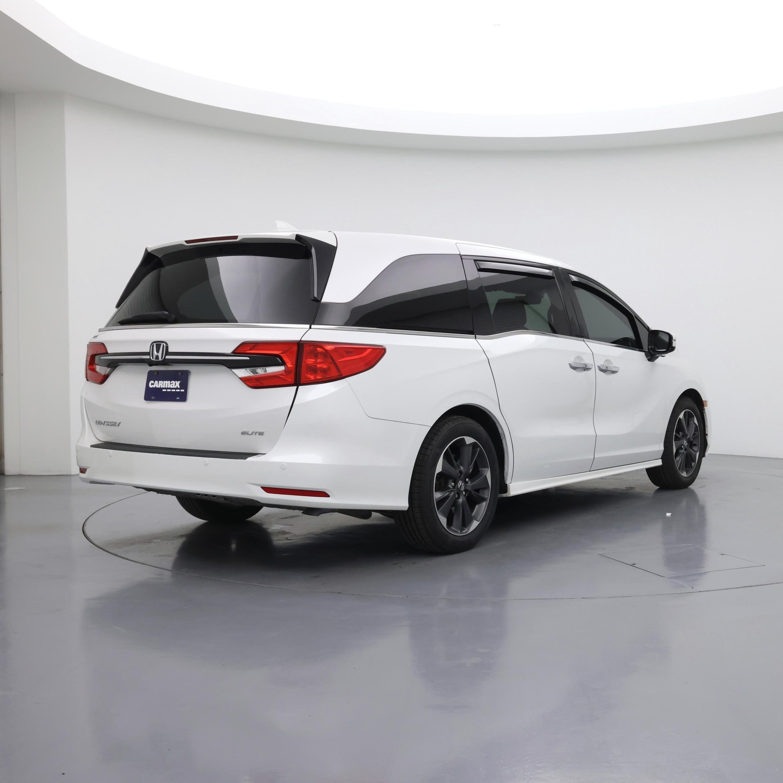 Thumbnail: 2023 Honda Odyssey - 8