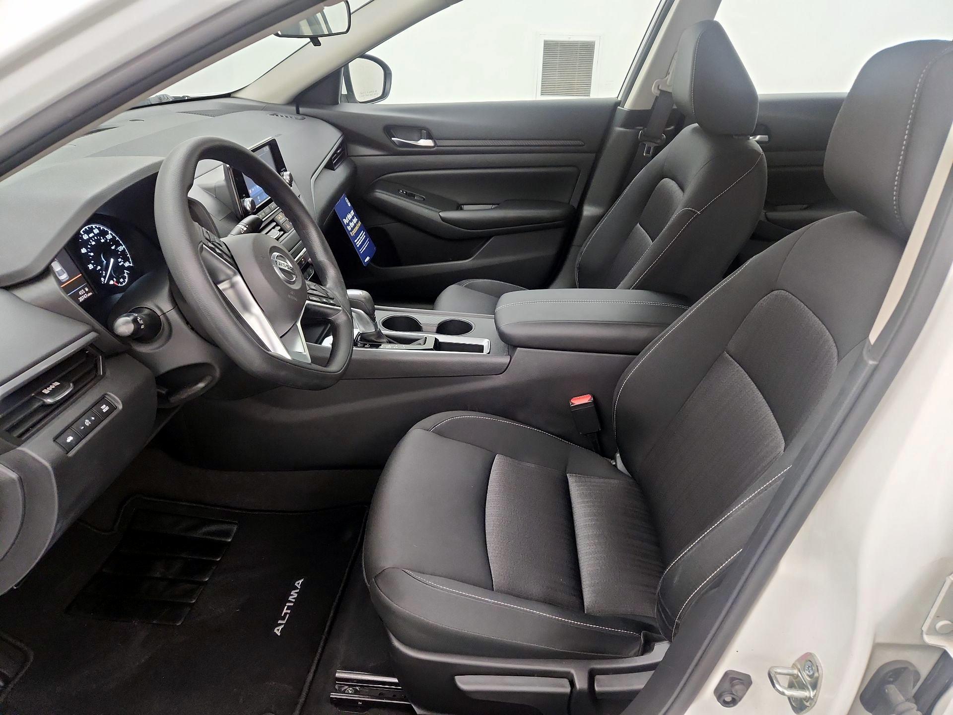 Thumbnail: 2022 Nissan Altima - 11