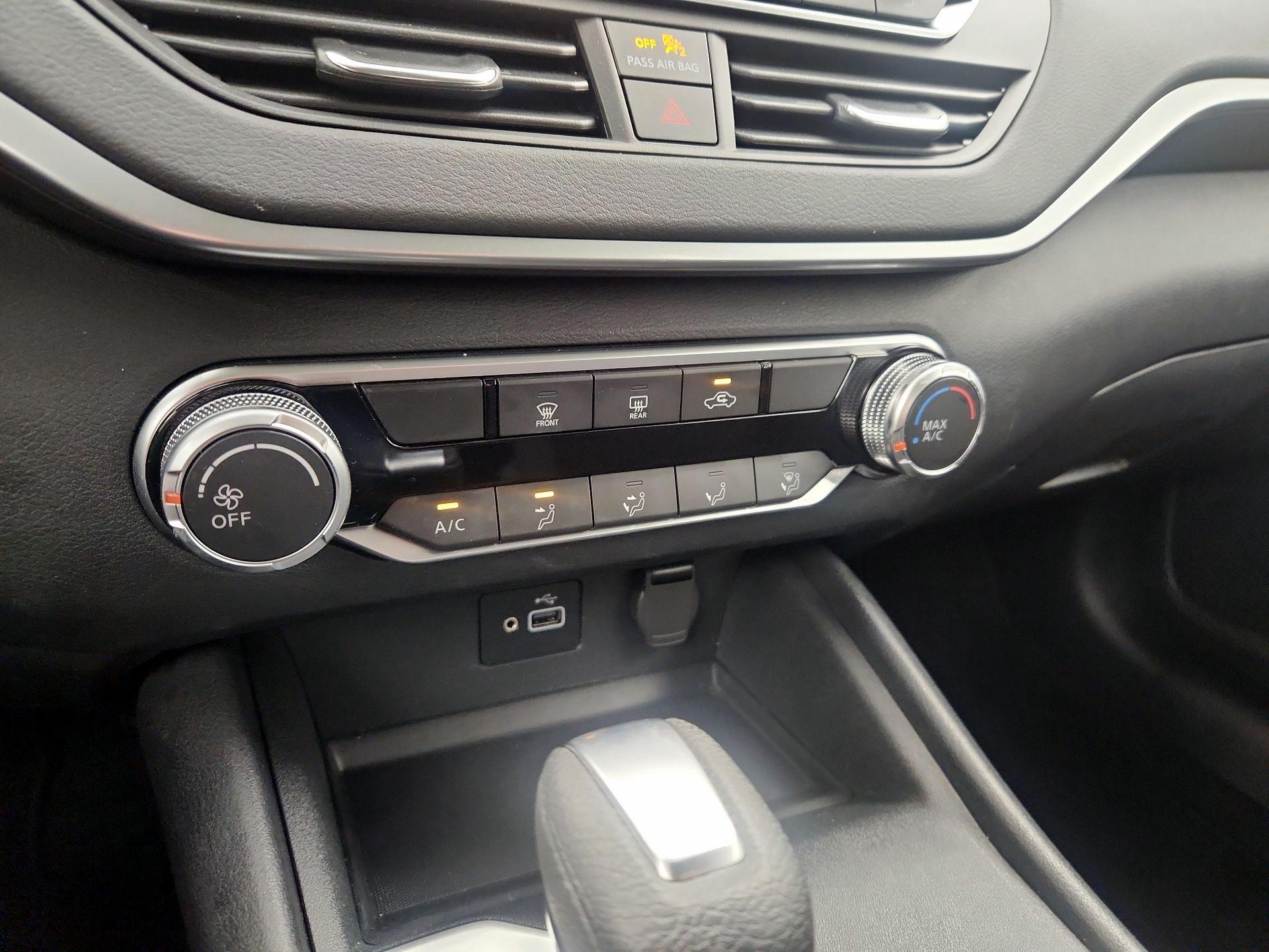 Thumbnail: 2022 Nissan Altima - 16