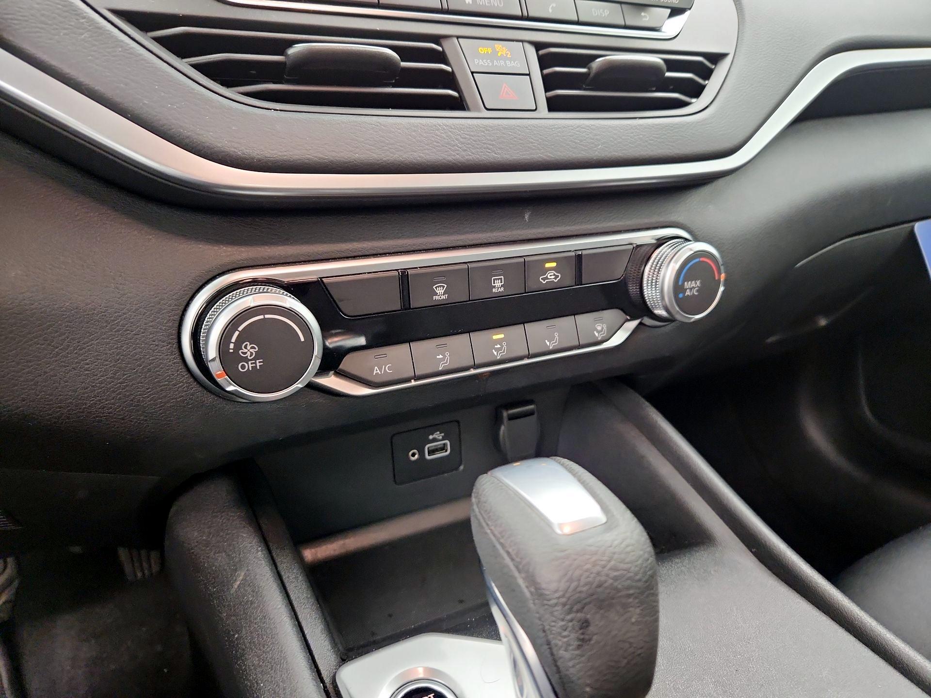 Thumbnail: 2022 Nissan Altima - 16