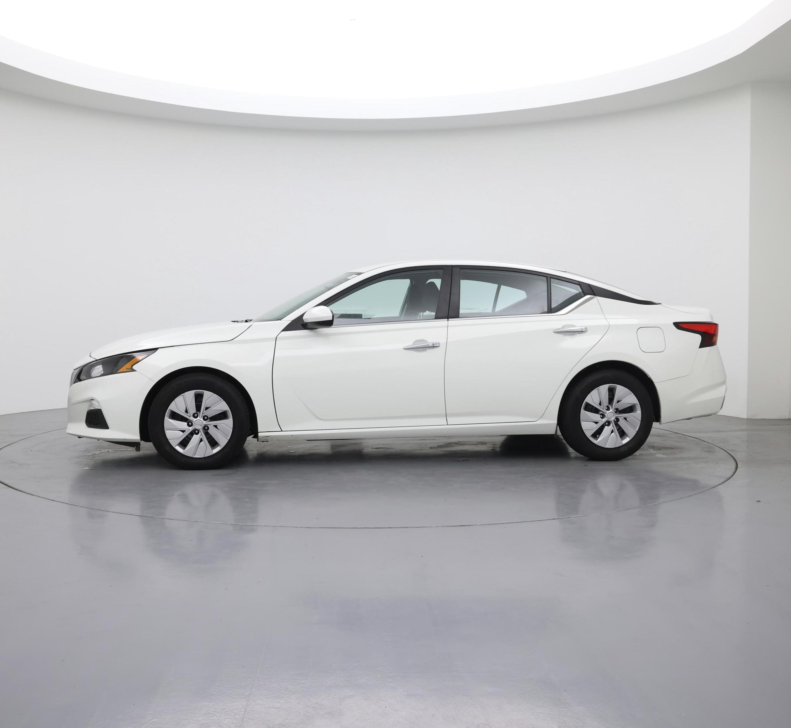 Thumbnail: 2022 Nissan Altima - 3