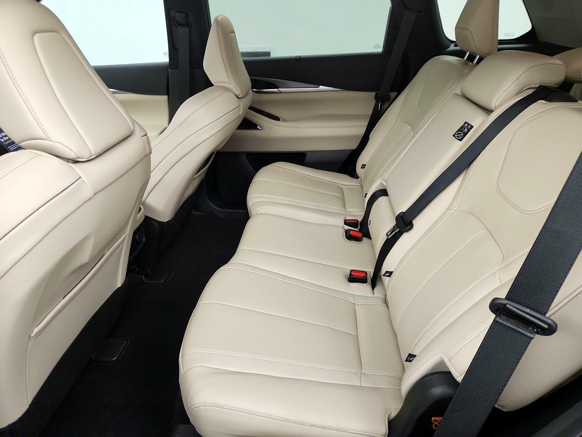 Thumbnail: 2023 INFINITI QX60 - 18