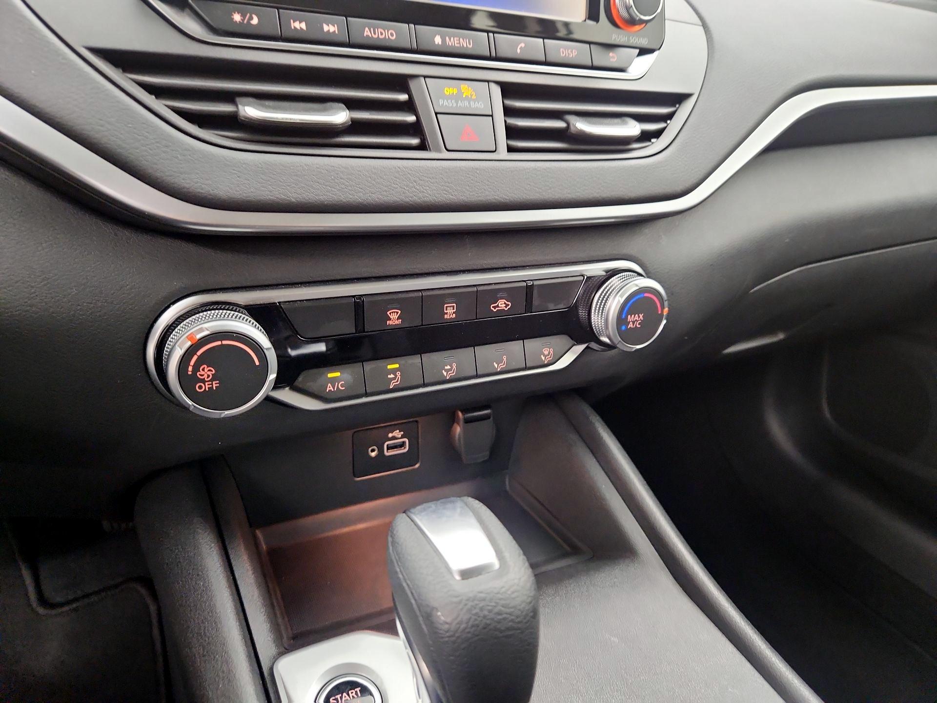 Thumbnail: 2022 Nissan Altima - 16