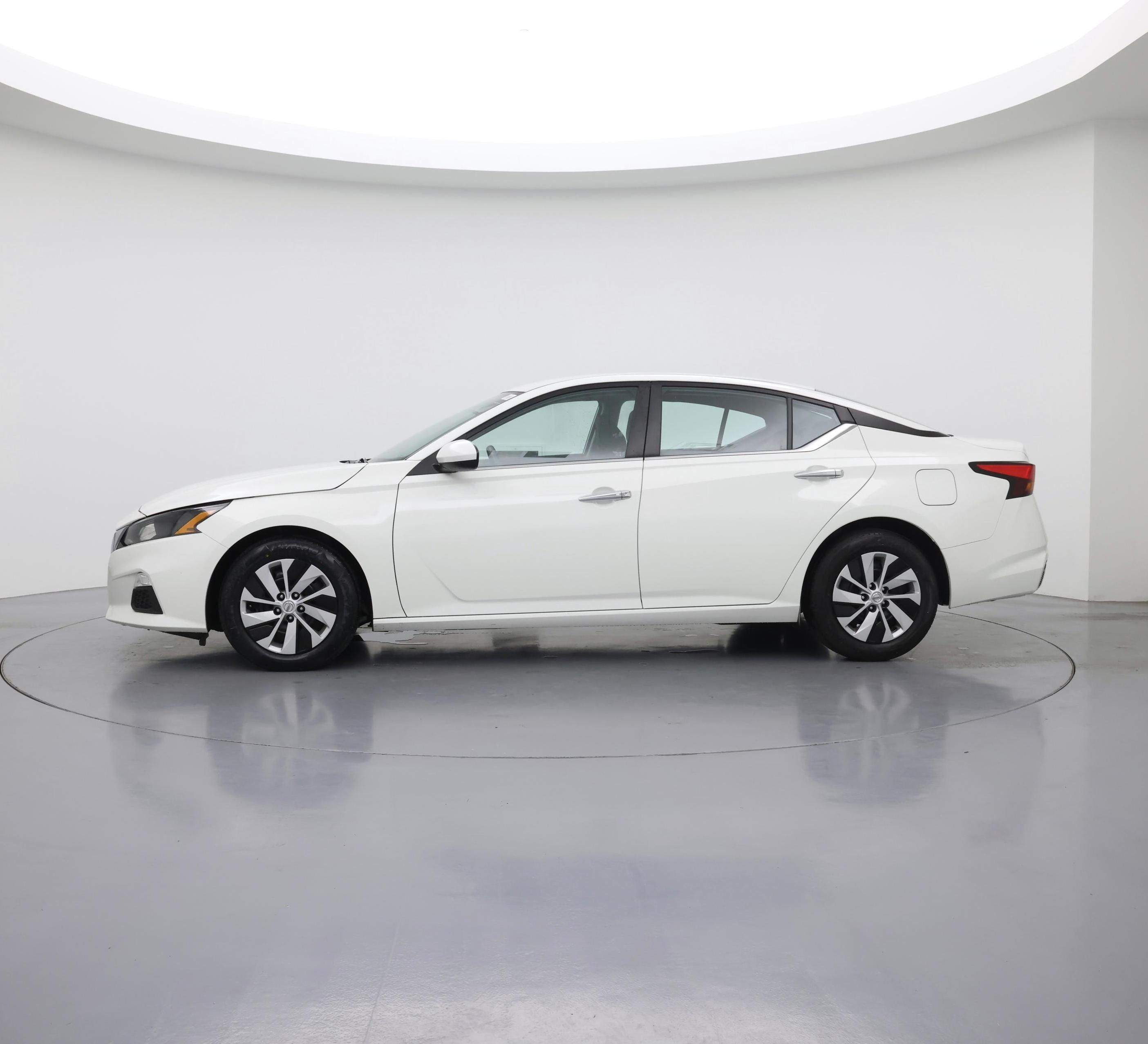 Thumbnail: 2022 Nissan Altima - 3