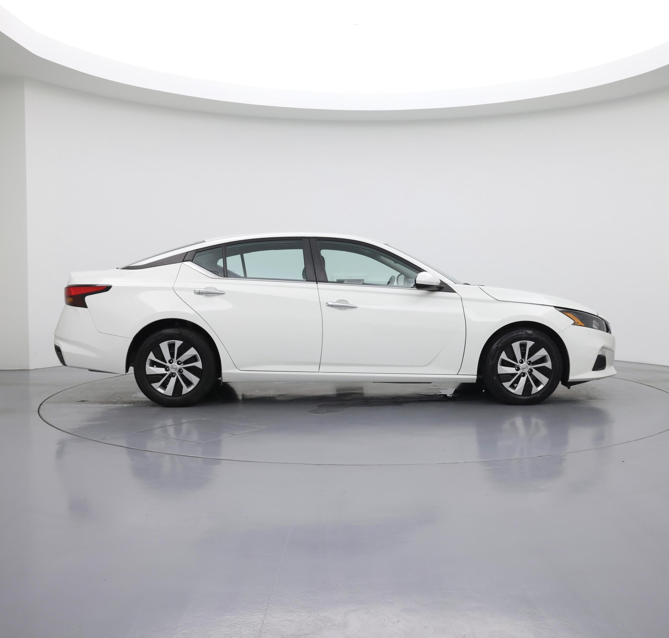 Thumbnail: 2022 Nissan Altima - 7