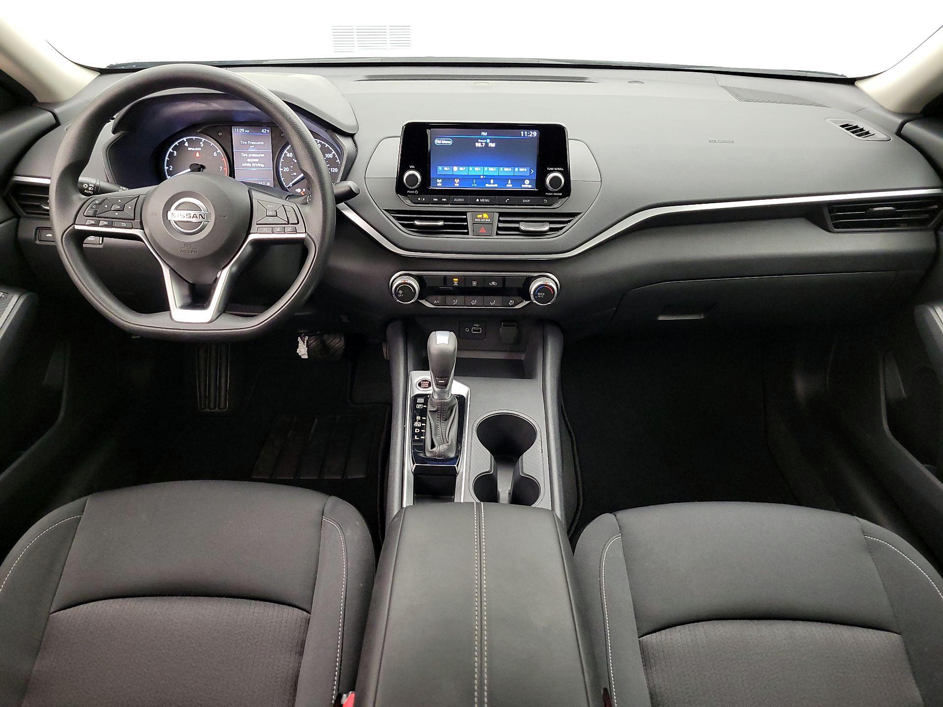 Thumbnail: 2022 Nissan Altima - 9