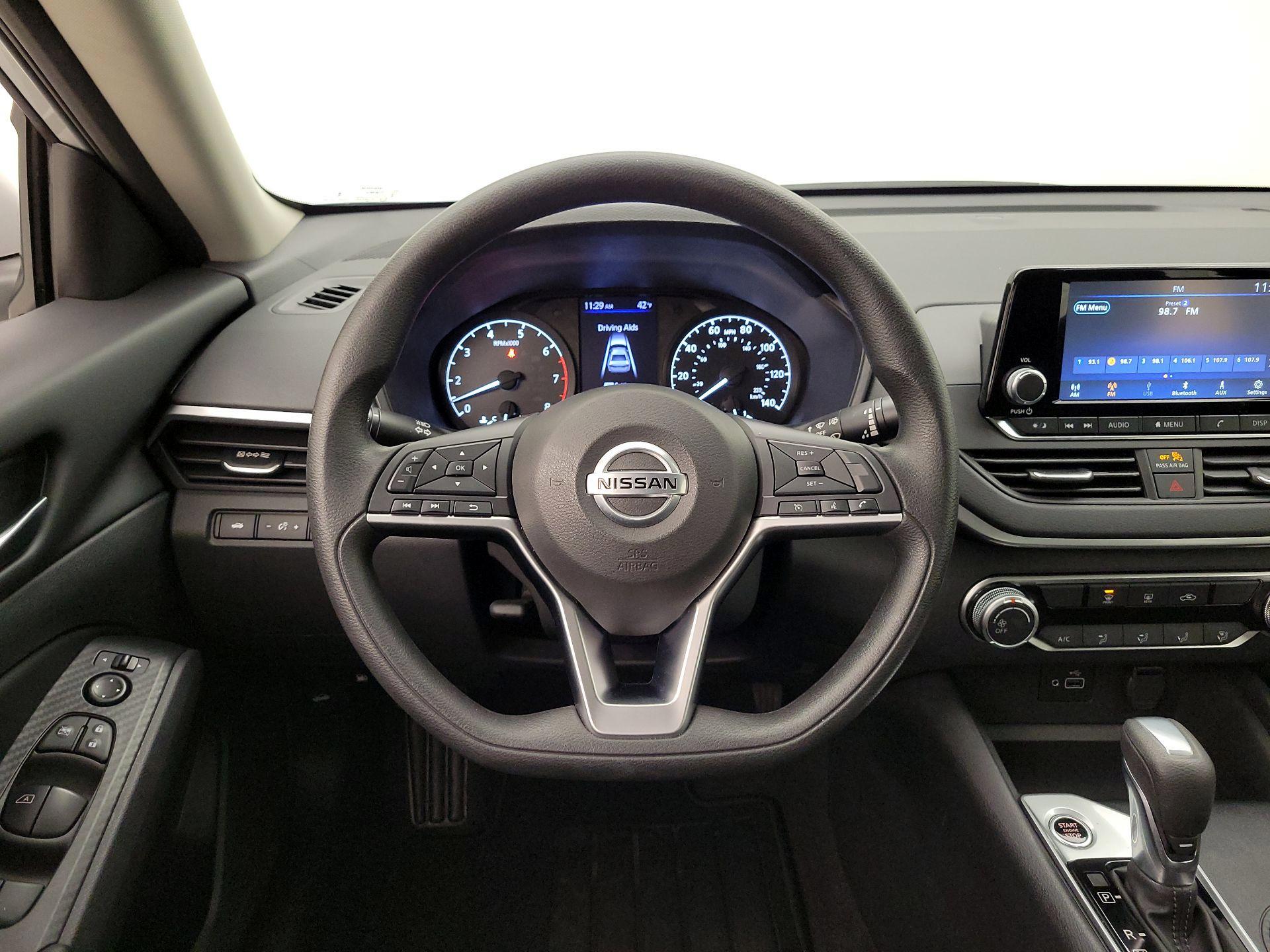 Thumbnail: 2022 Nissan Altima - 10