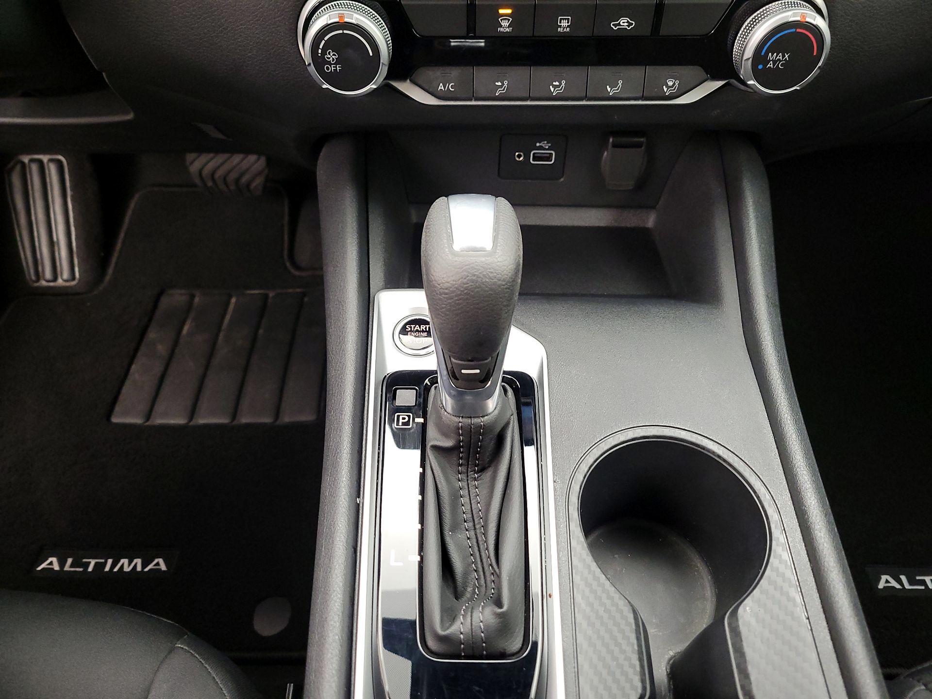 Thumbnail: 2022 Nissan Altima - 17